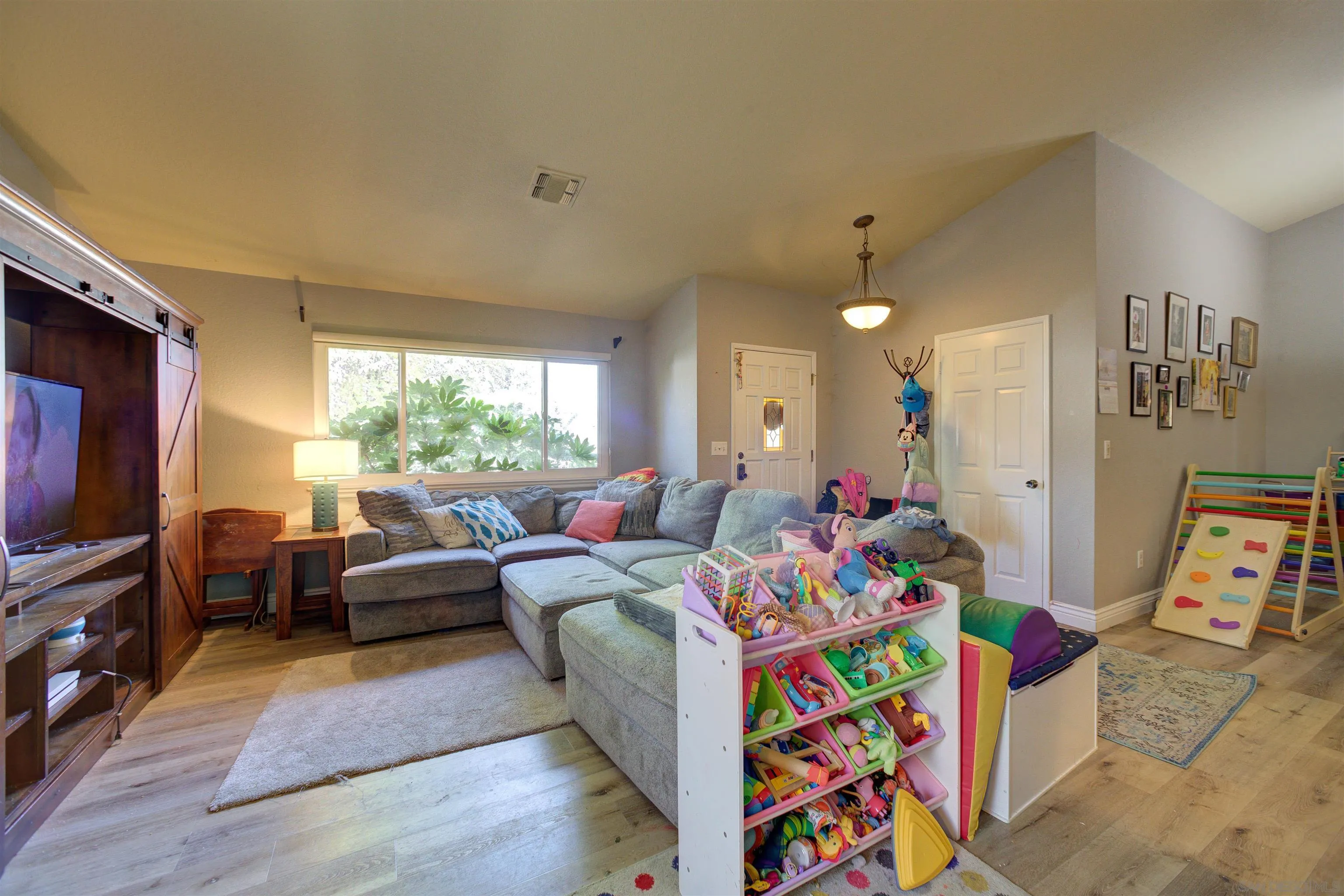 844 Bolen Dr