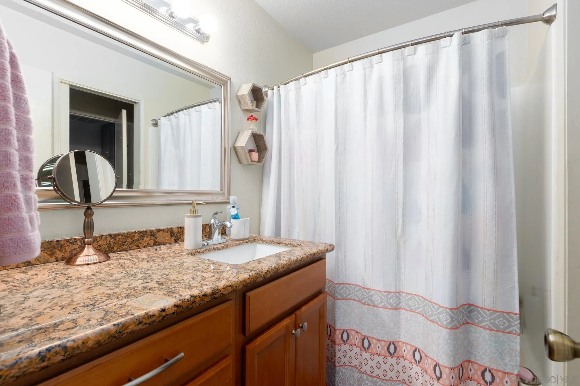 28601 Calle Del Lago