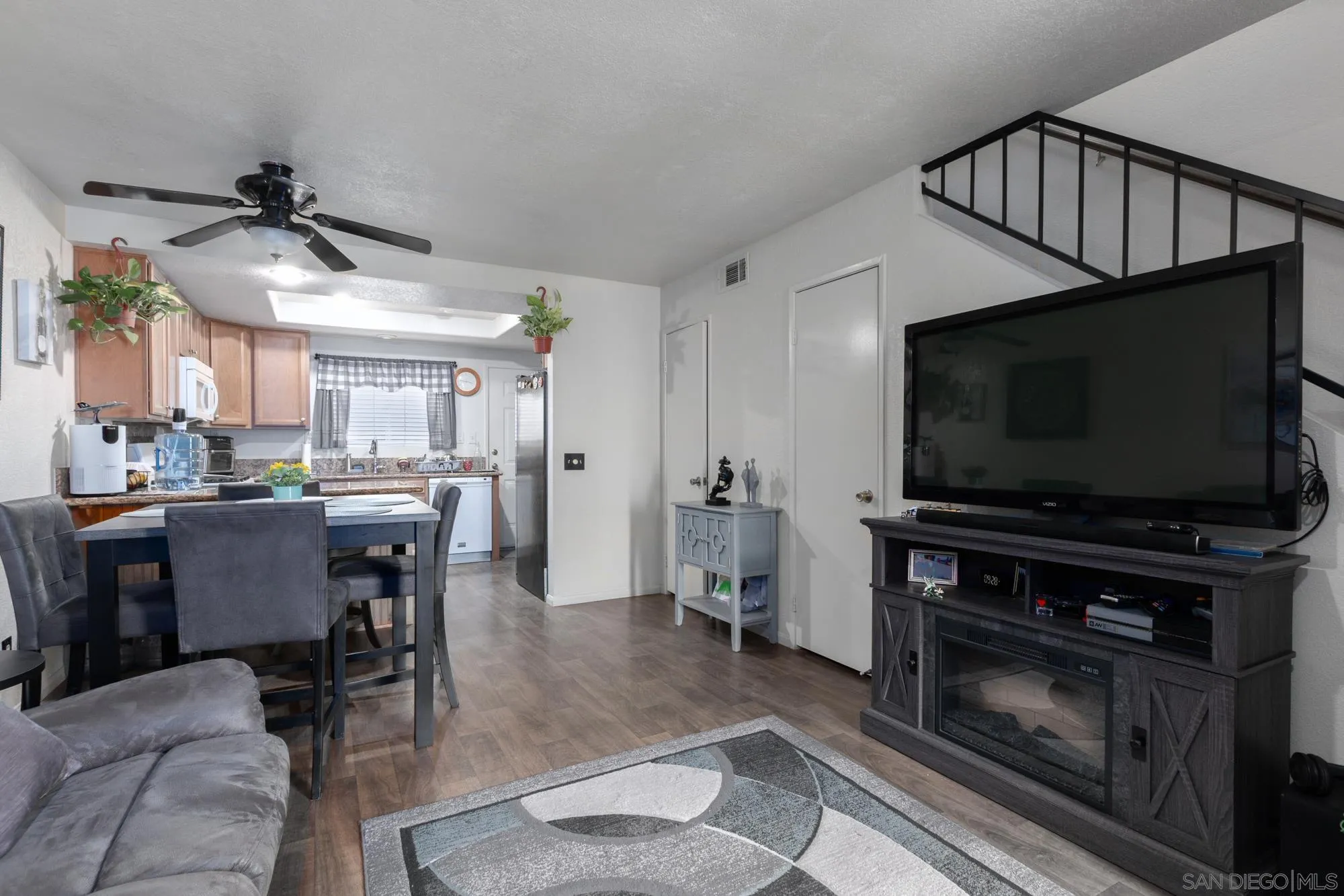 28601 Calle Del Lago