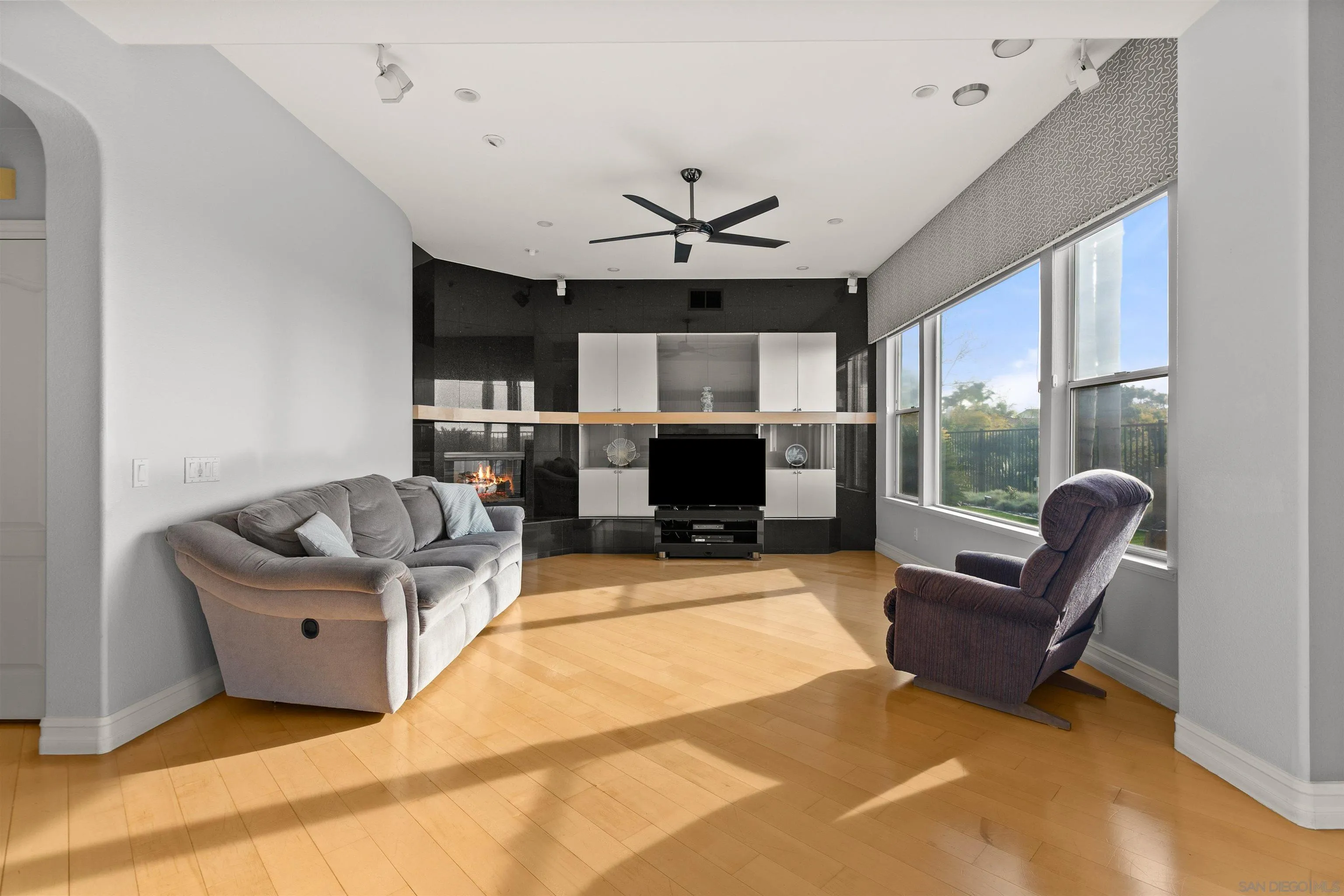 3410 Paseo Ancho