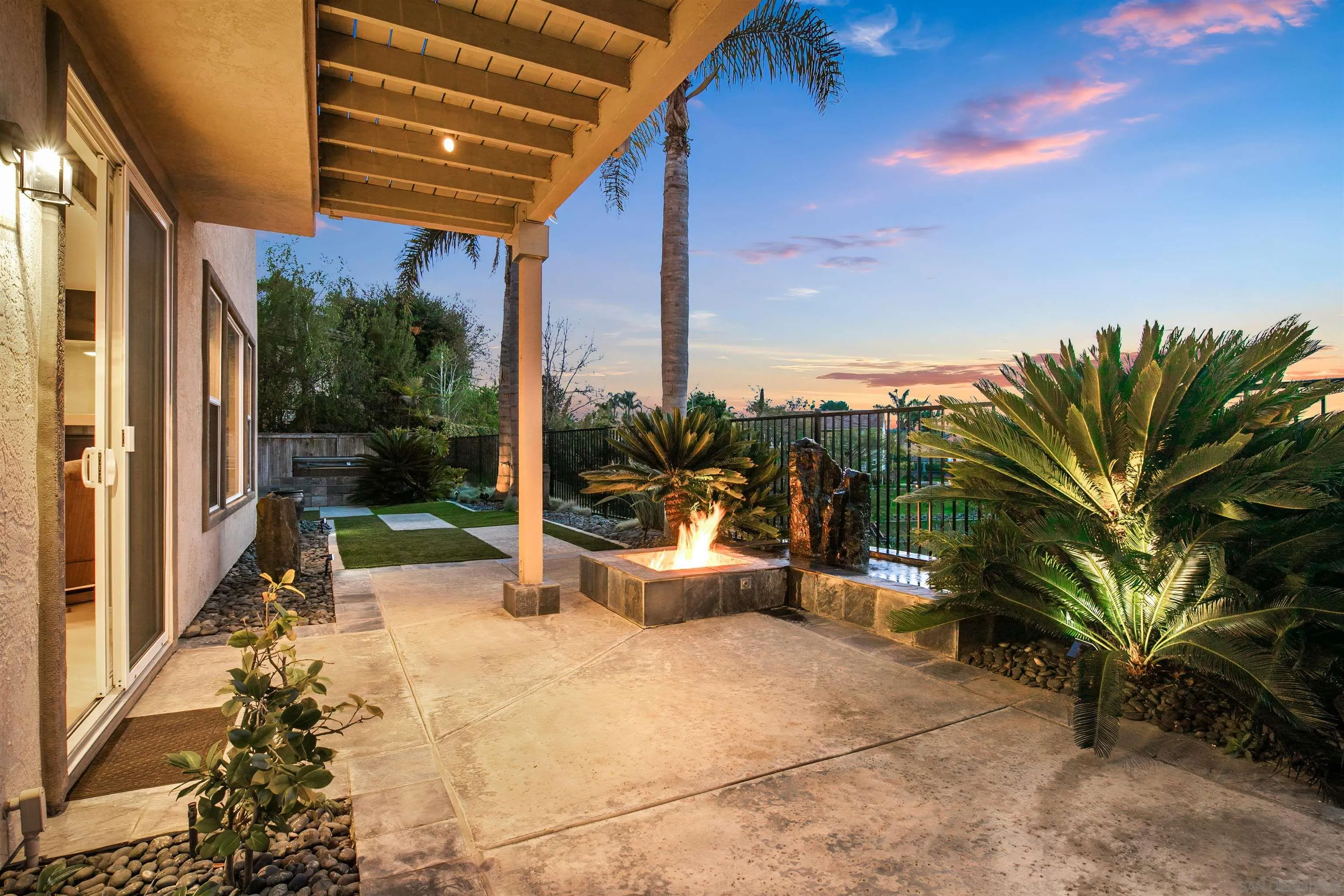3410 Paseo Ancho