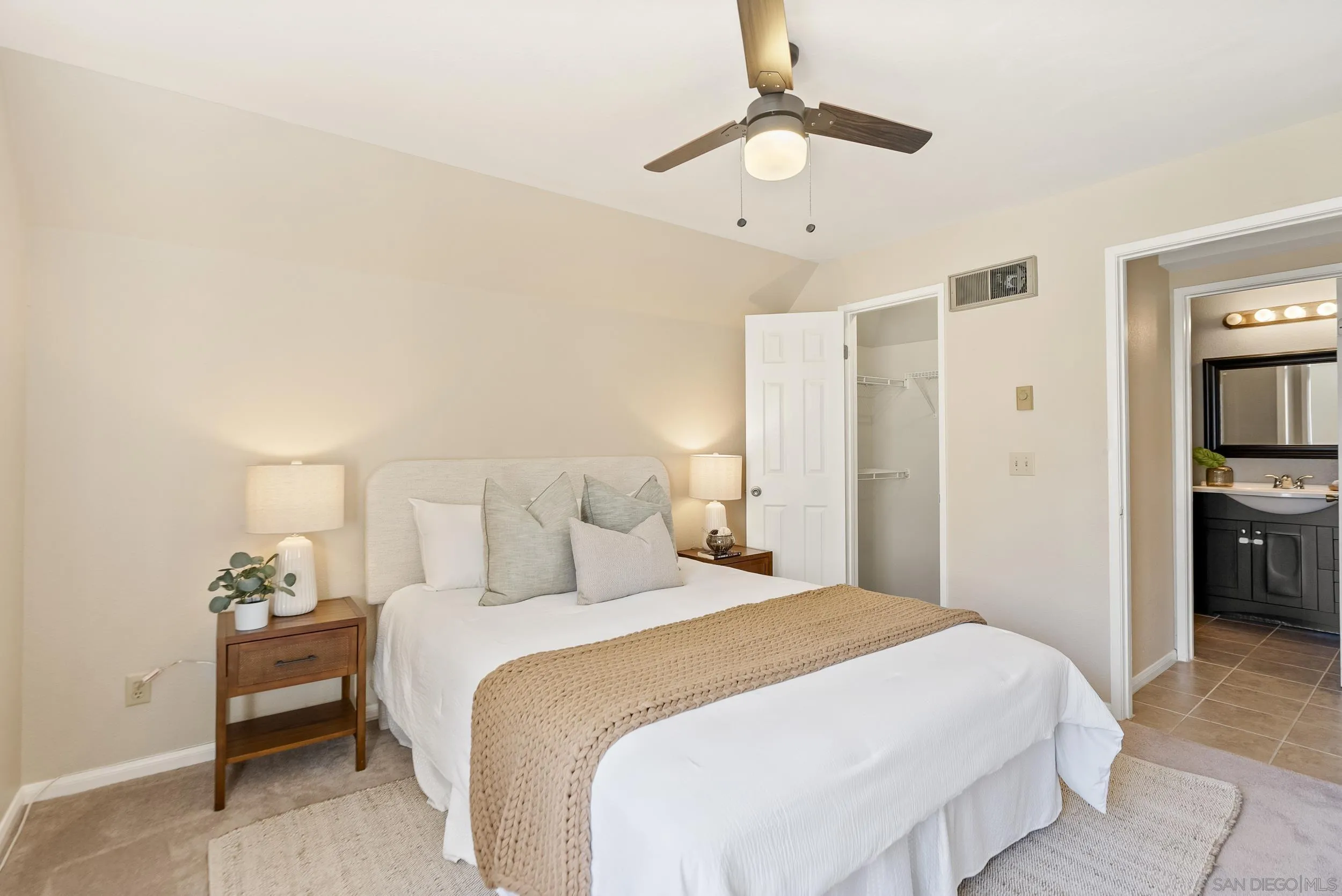 3440 Lebon Dr Unit 4317