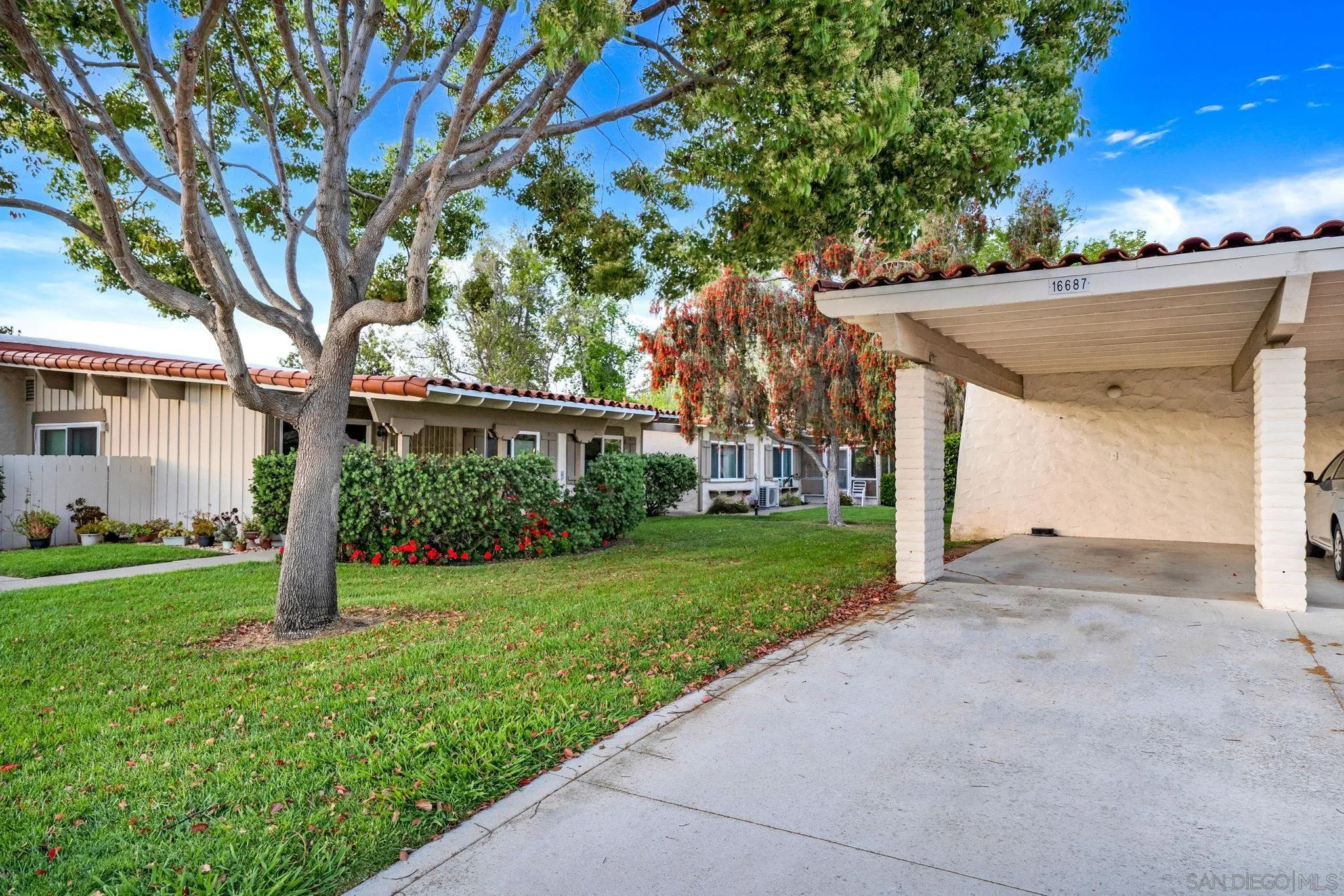 16687 Bernardo Oaks Dr