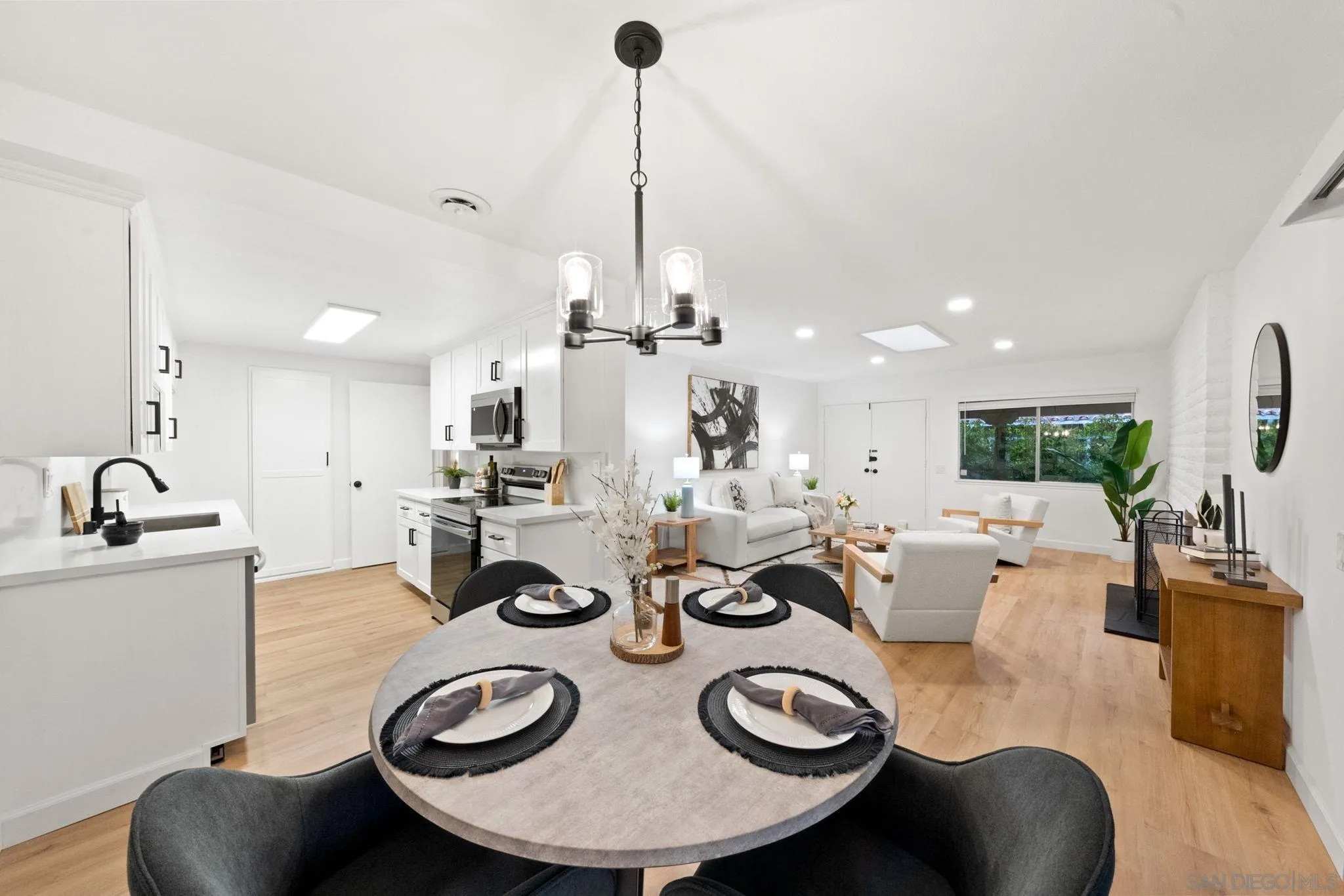 16687 Bernardo Oaks Dr