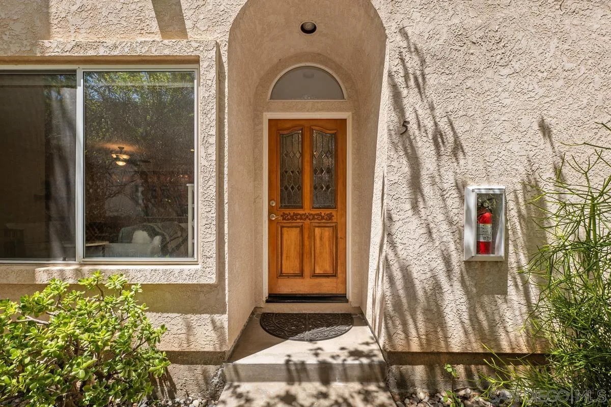 919 Agate Street Unit 5