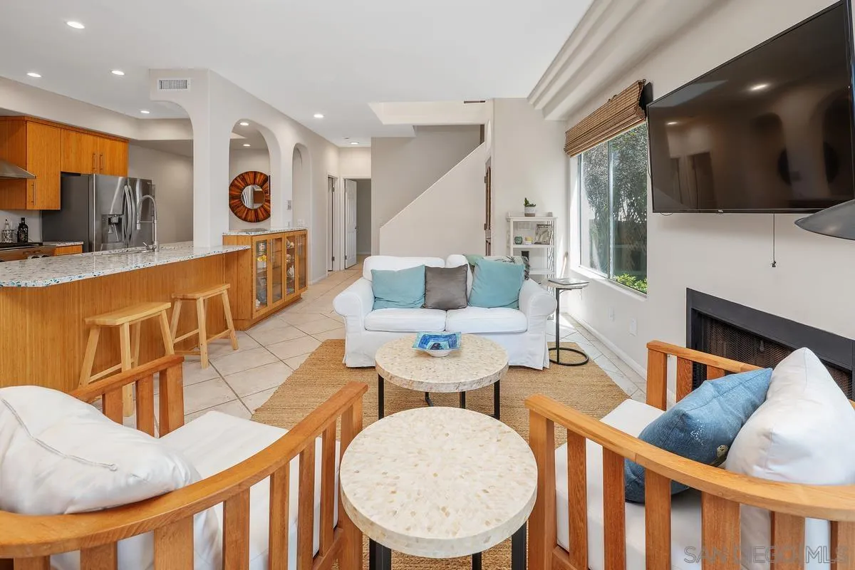 919 Agate Street Unit 5