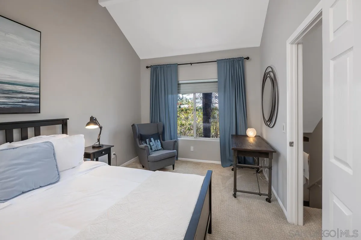 919 Agate Street Unit 5