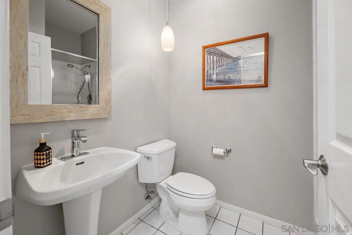 919 Agate Street Unit 5