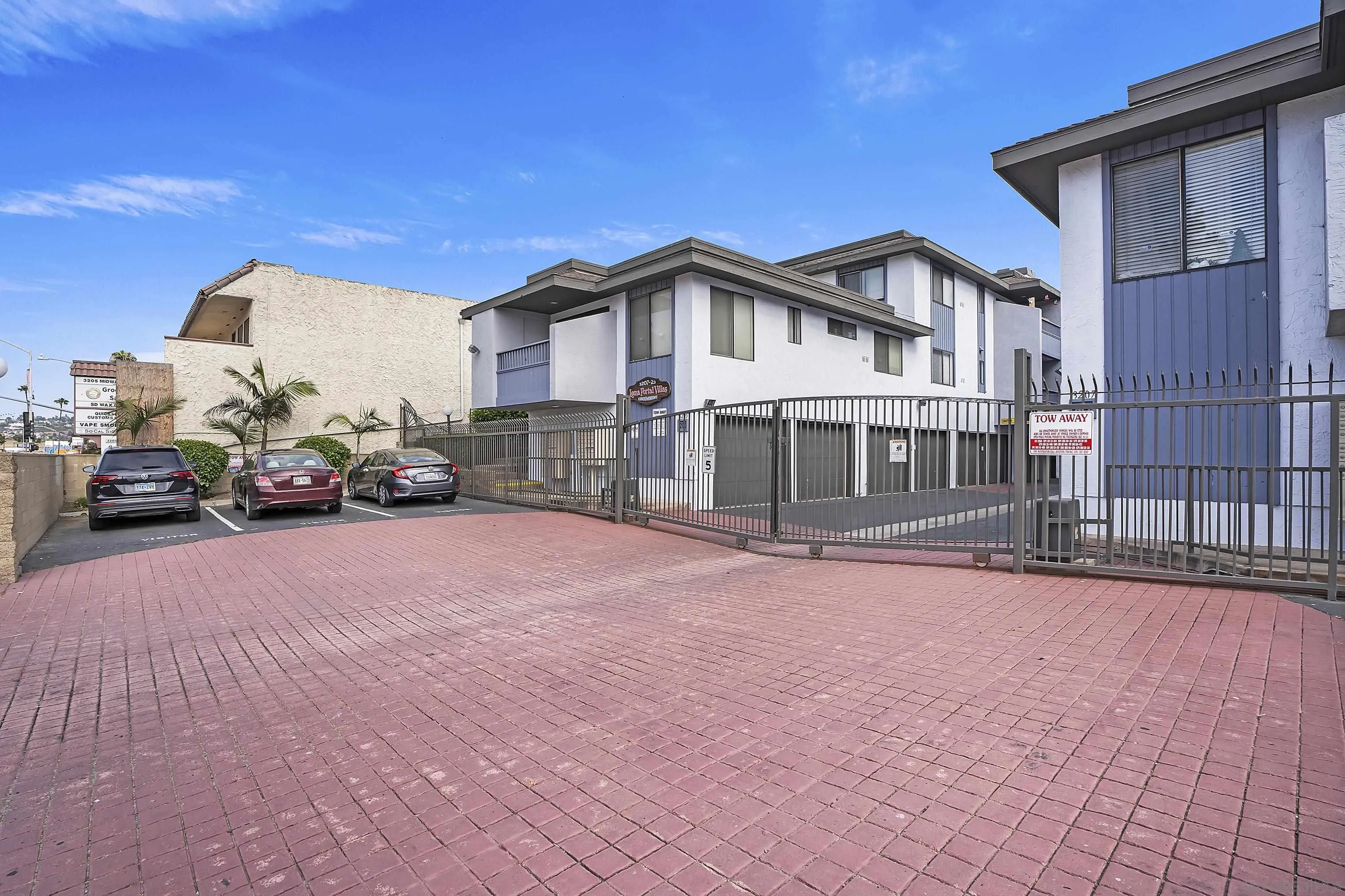 3213 Midway Drive Unit 806