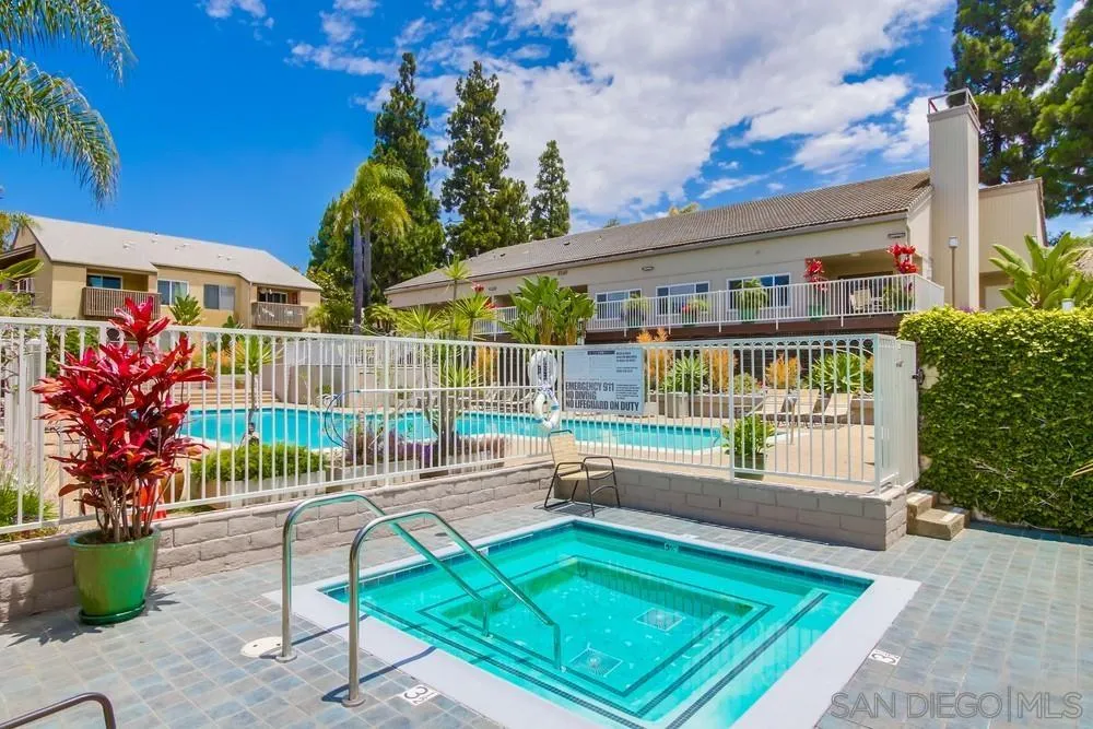 3136 Via Alicante Unit G