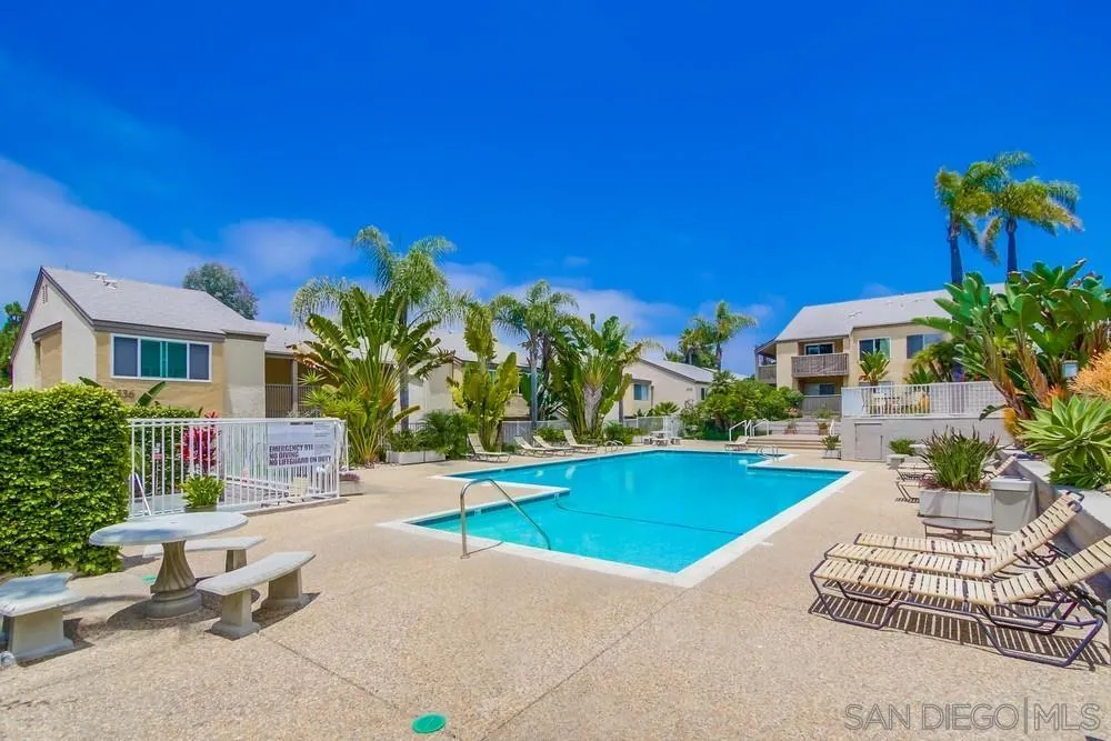 3136 Via Alicante Unit G