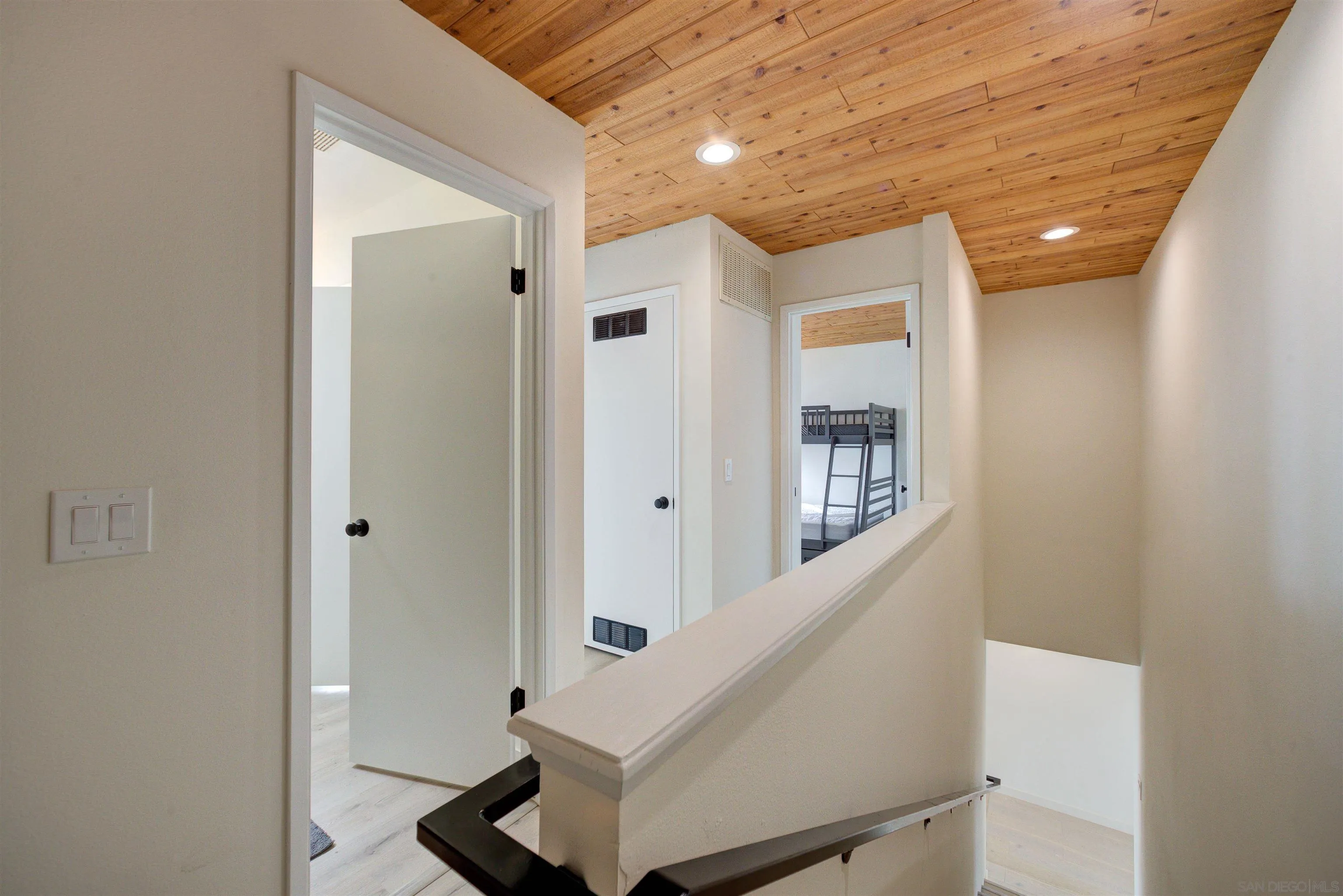 2689 Sherwood Dr