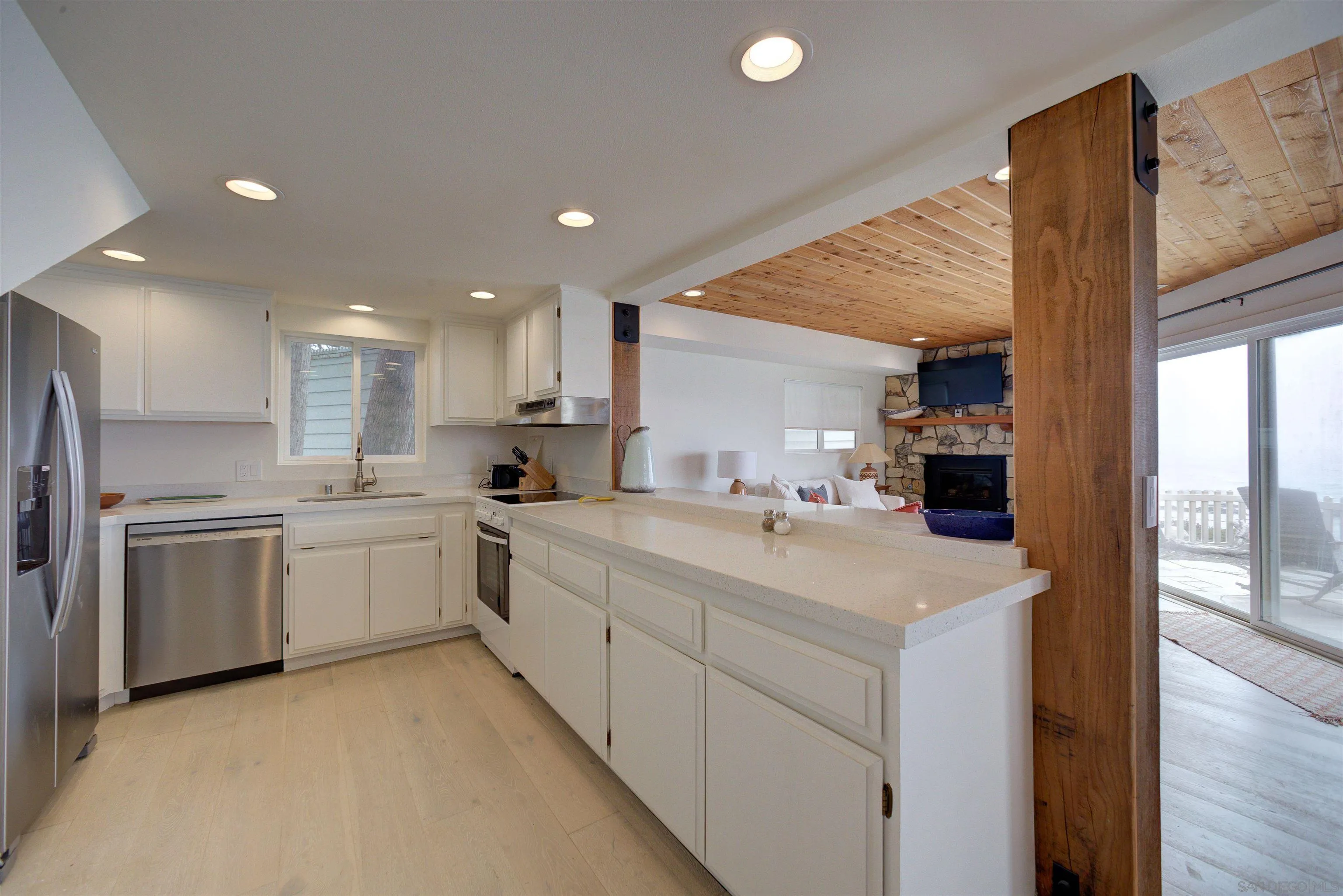 2689 Sherwood Dr