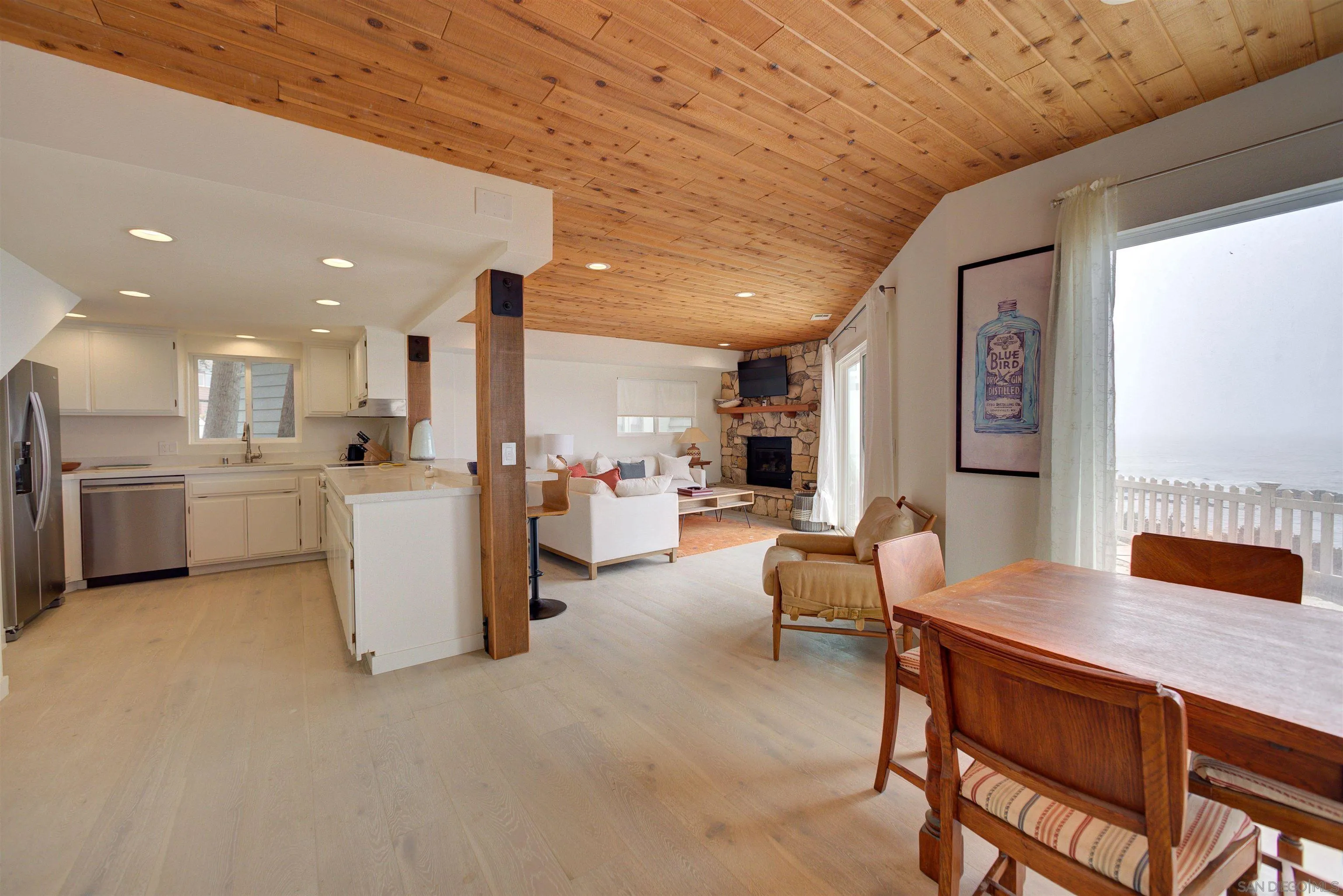 2689 Sherwood Dr