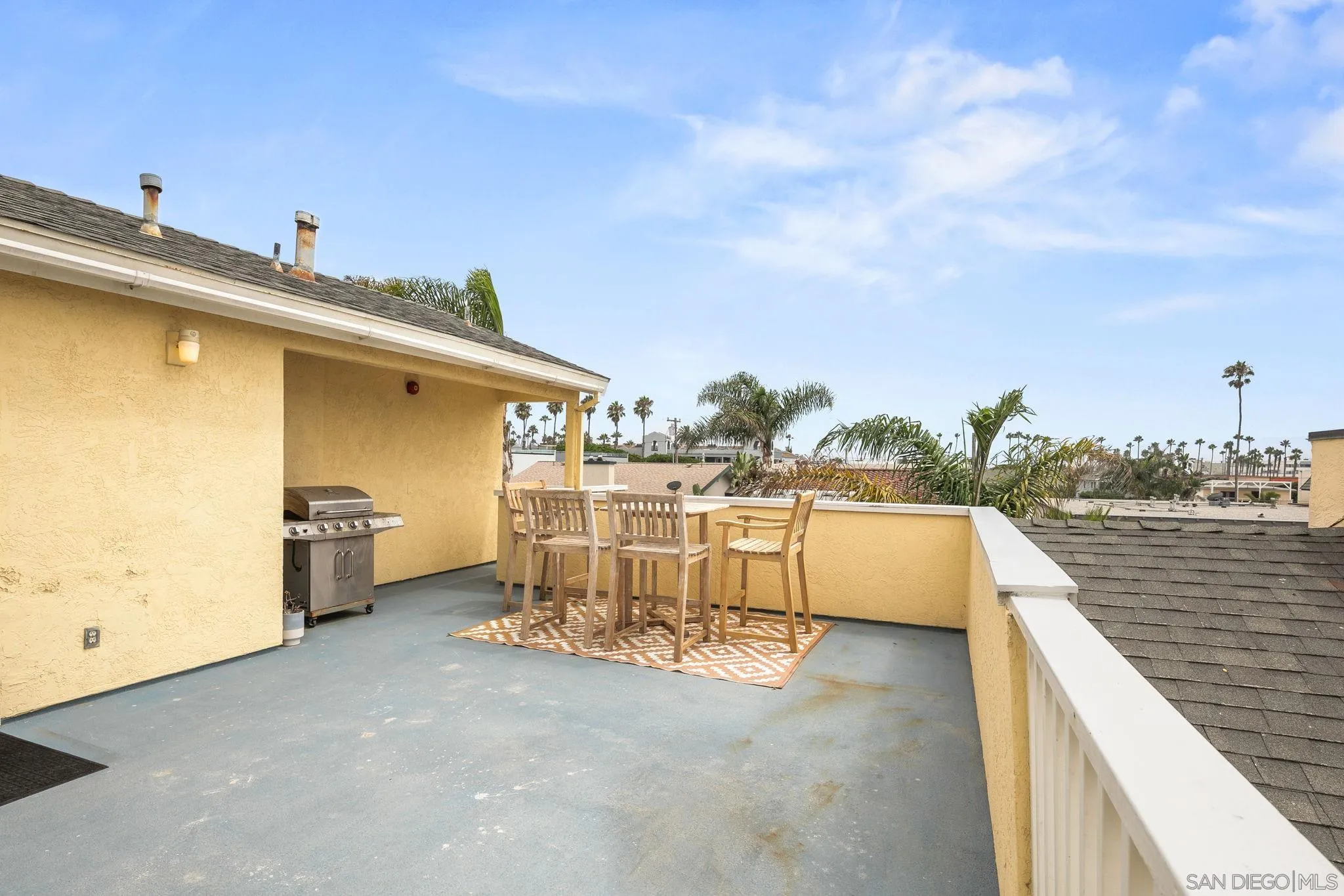 152 Evergreen Ave. Unit 4