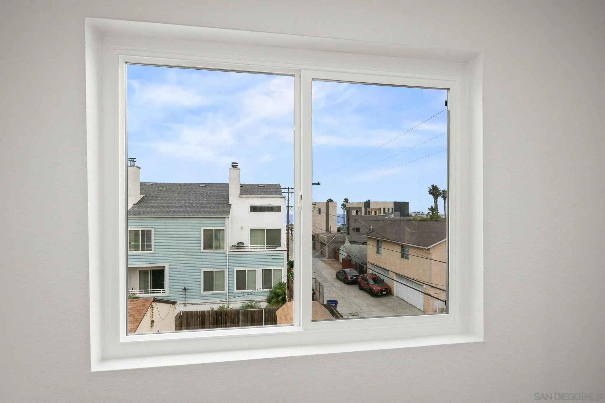 152 Evergreen Ave. Unit 4