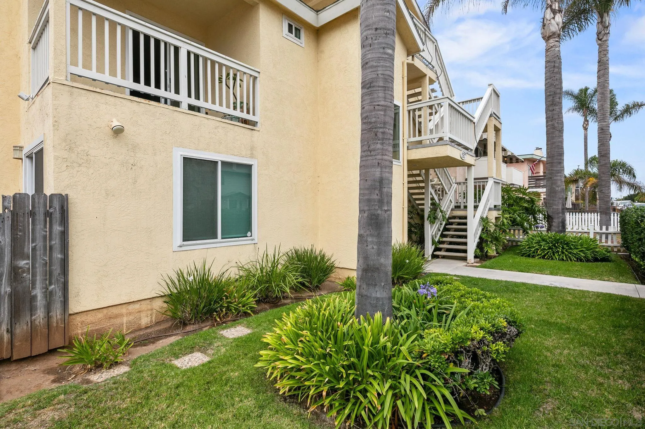 152 Evergreen Ave. Unit 4