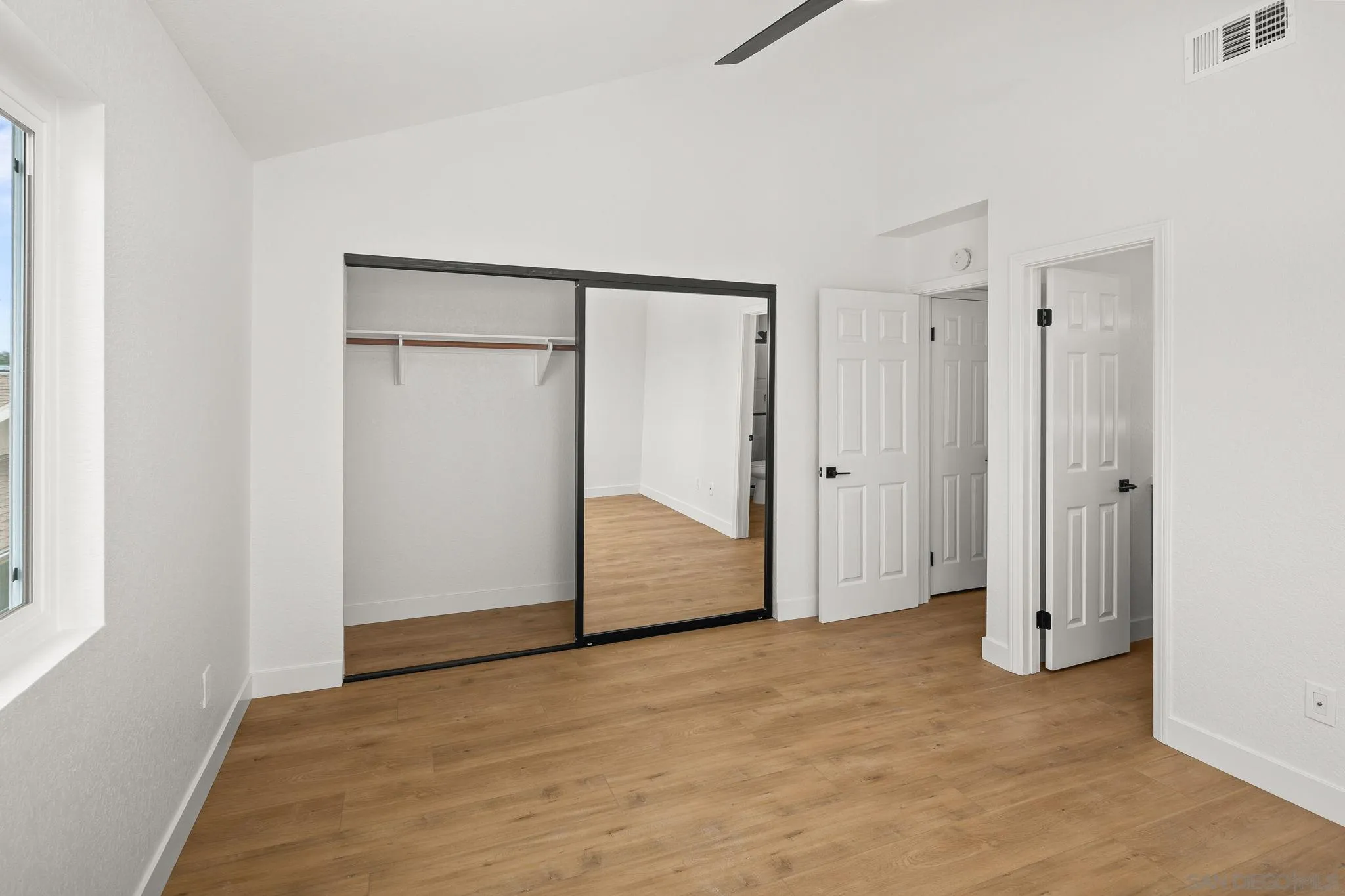 152 Evergreen Ave. Unit 4
