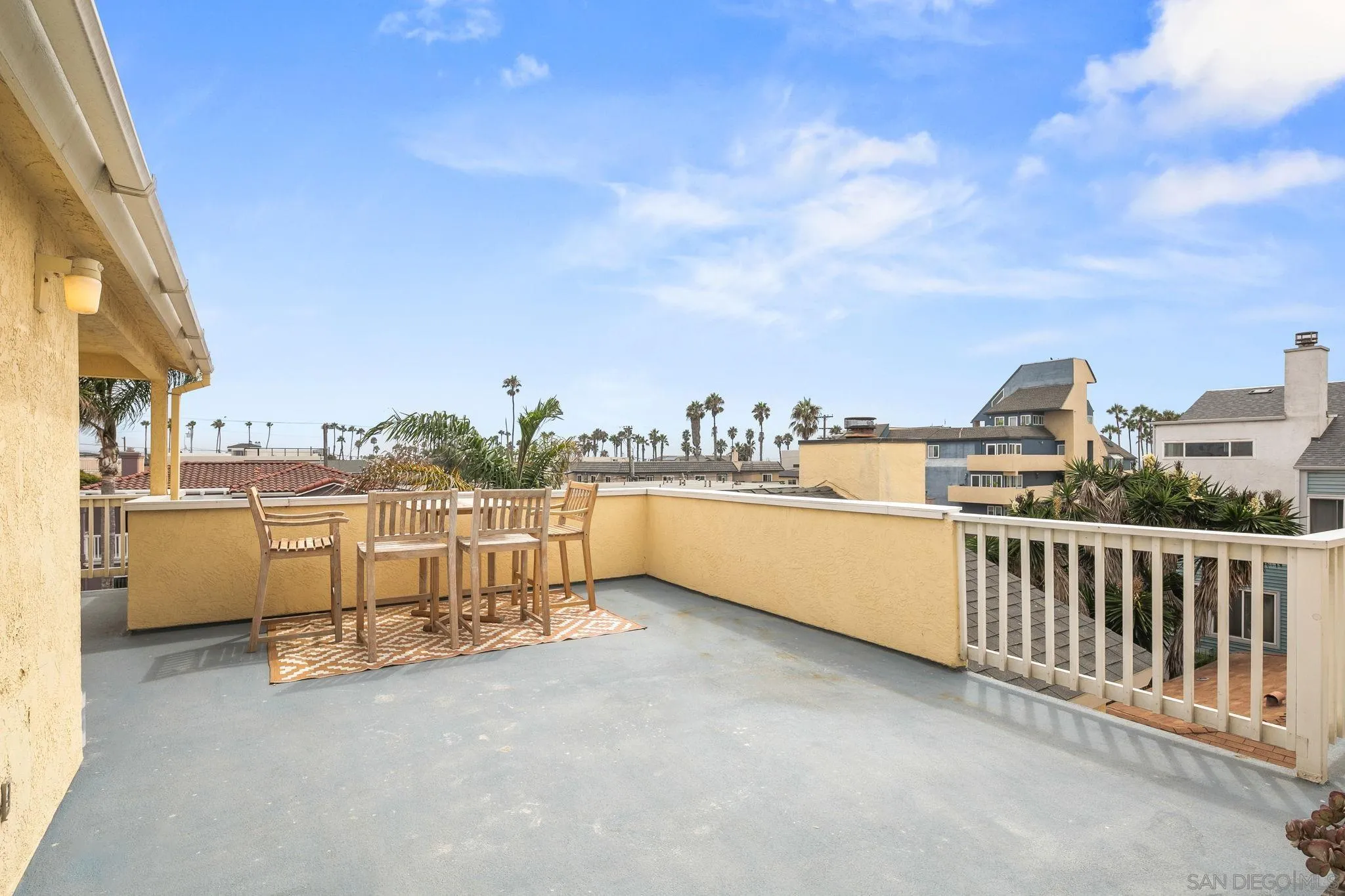 152 Evergreen Ave. Unit 4