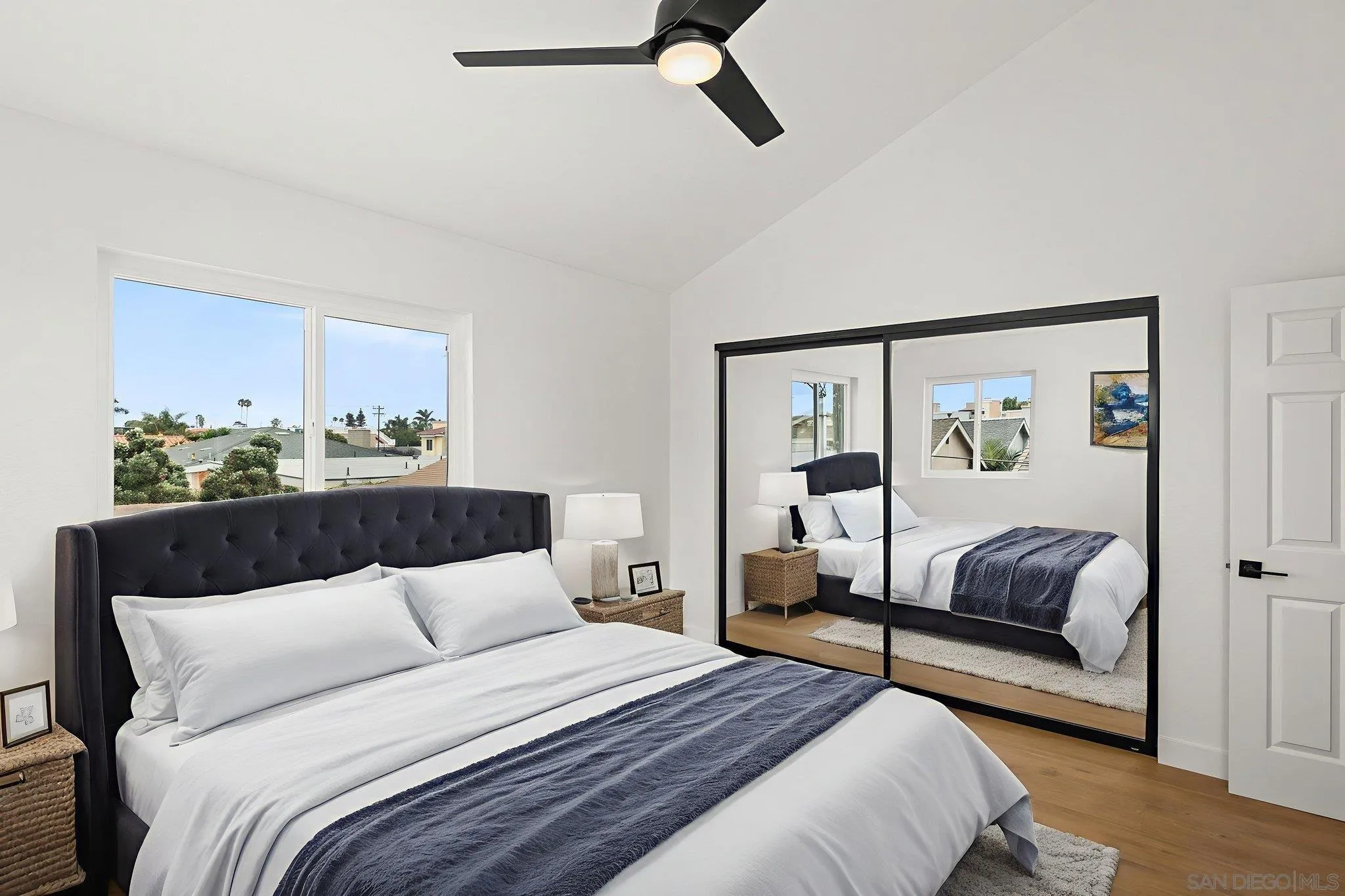 152 Evergreen Ave. Unit 4