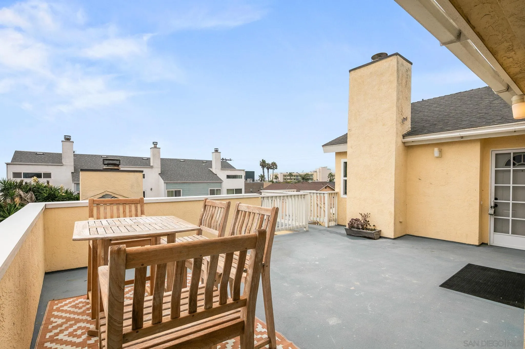 152 Evergreen Ave. Unit 4