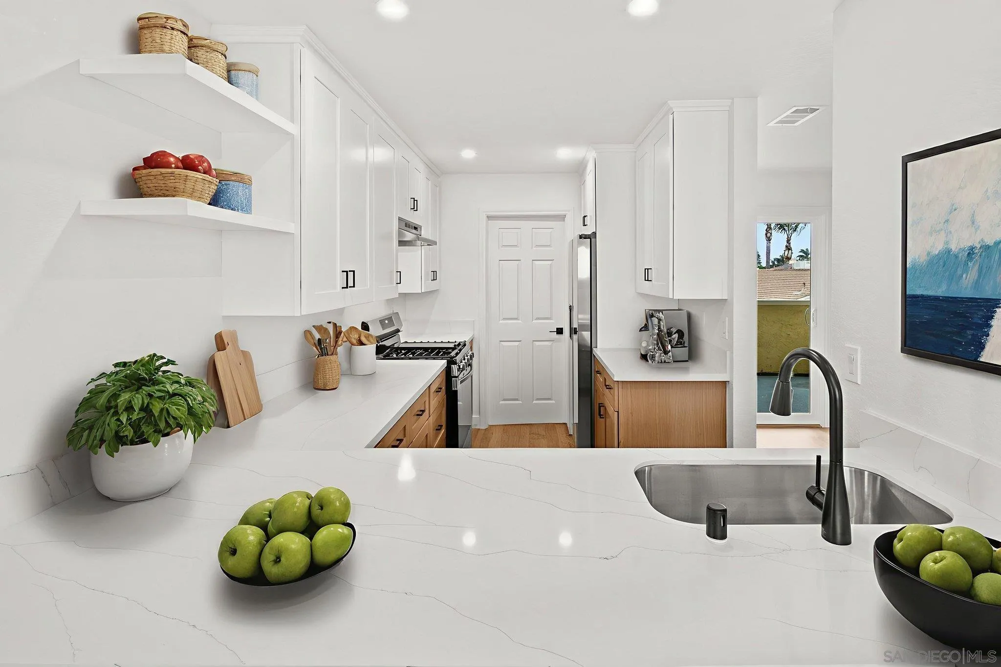 152 Evergreen Ave. Unit 4
