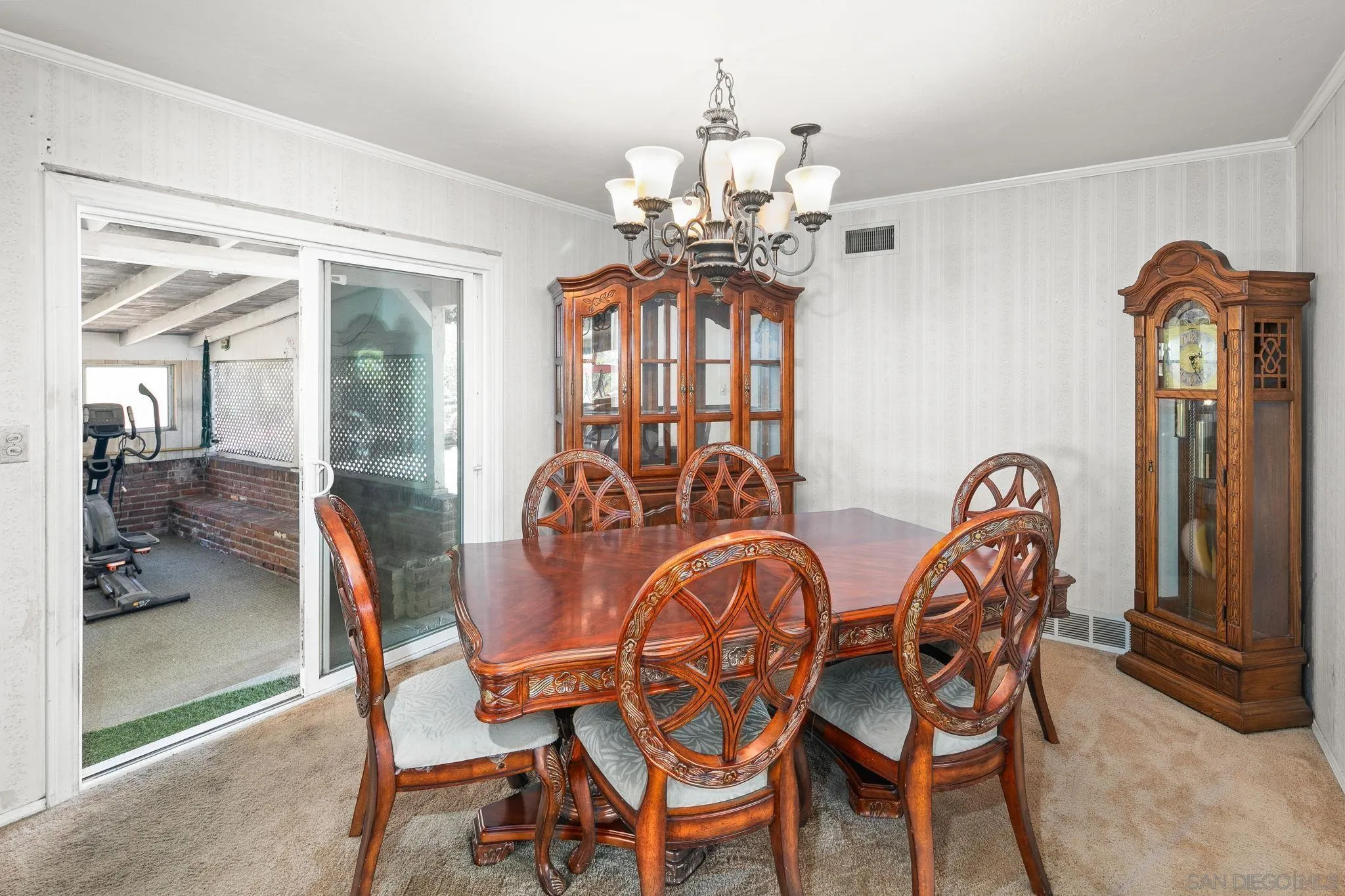 4245 Avenida Gregory