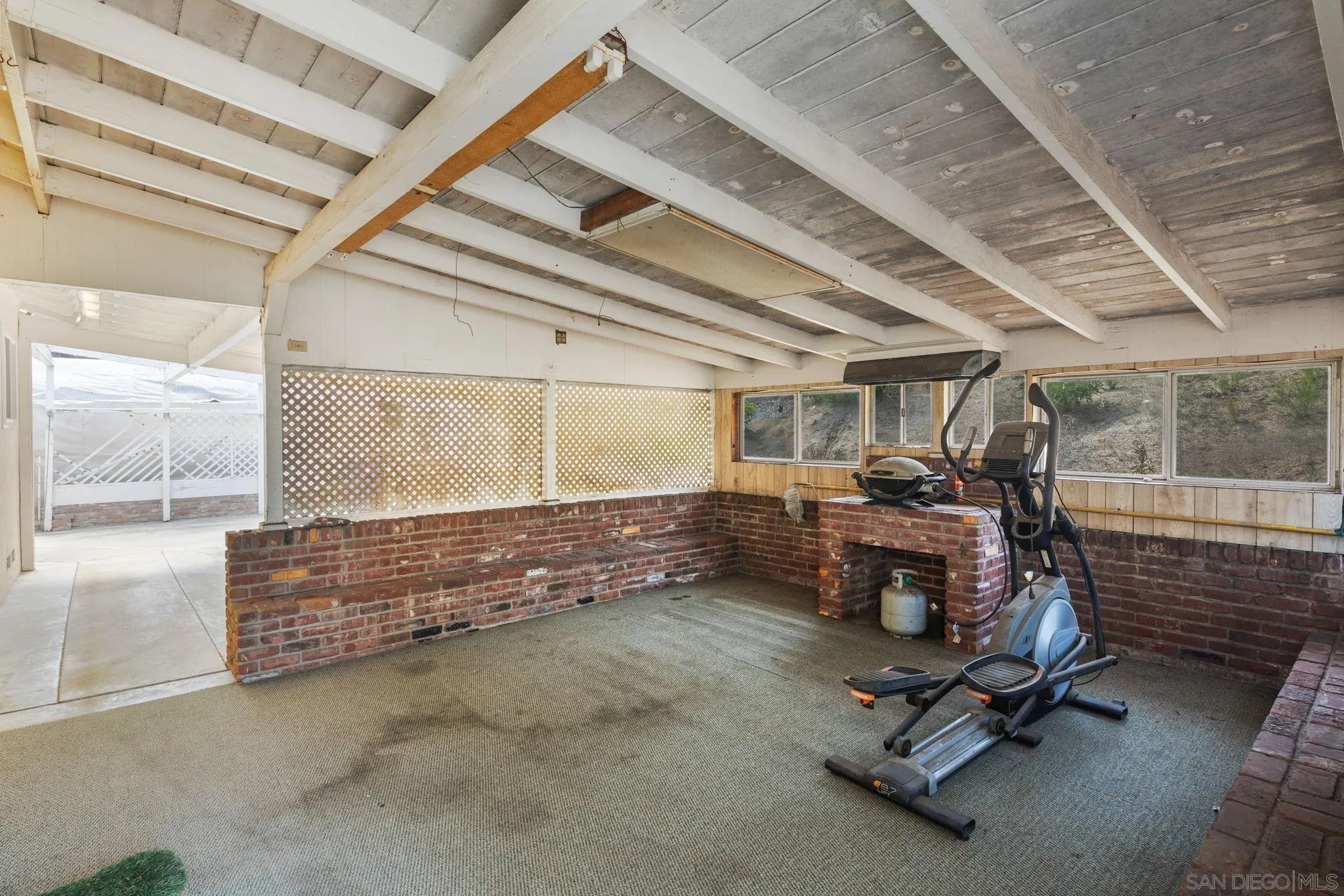 4245 Avenida Gregory