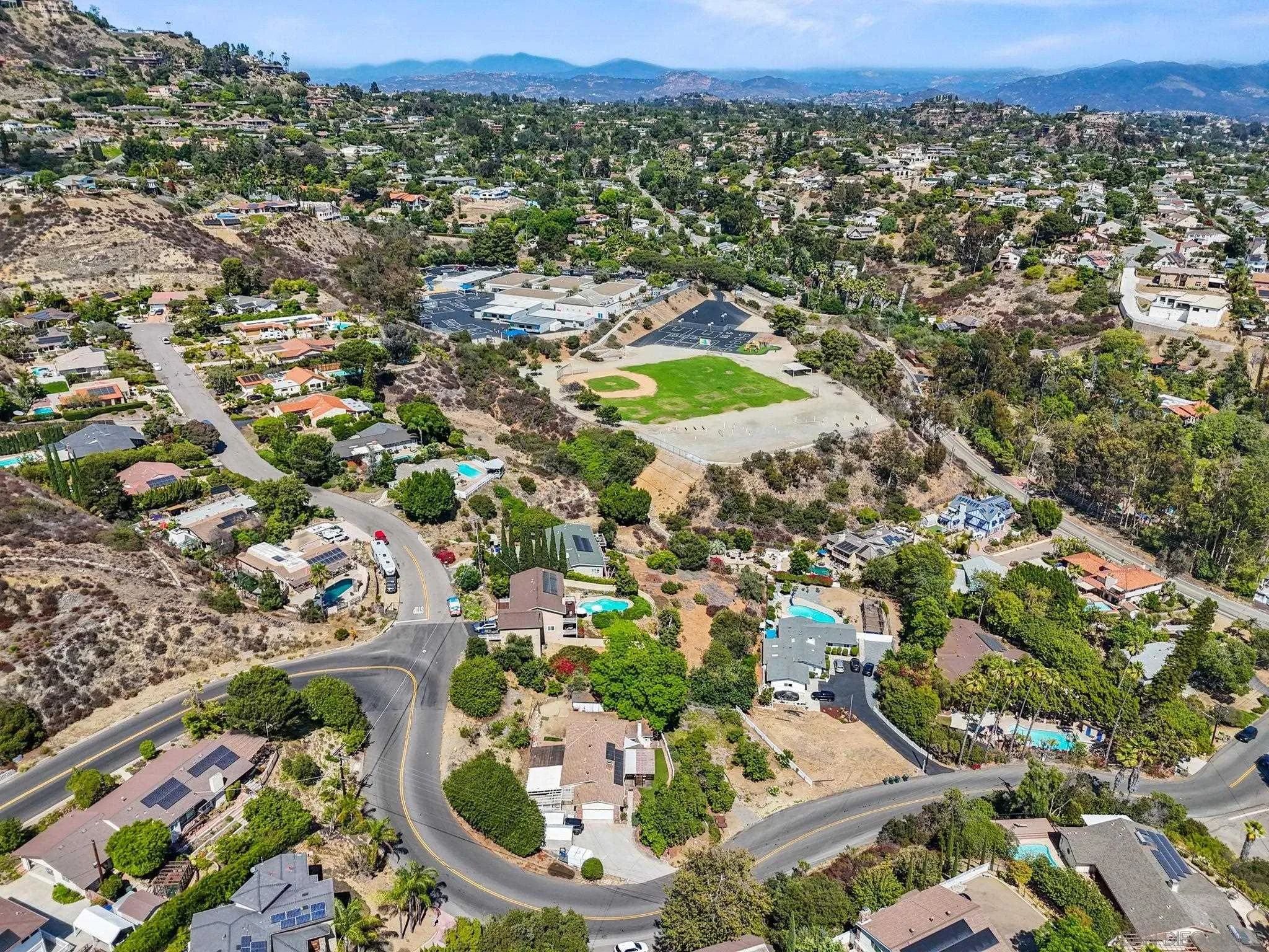 4245 Avenida Gregory