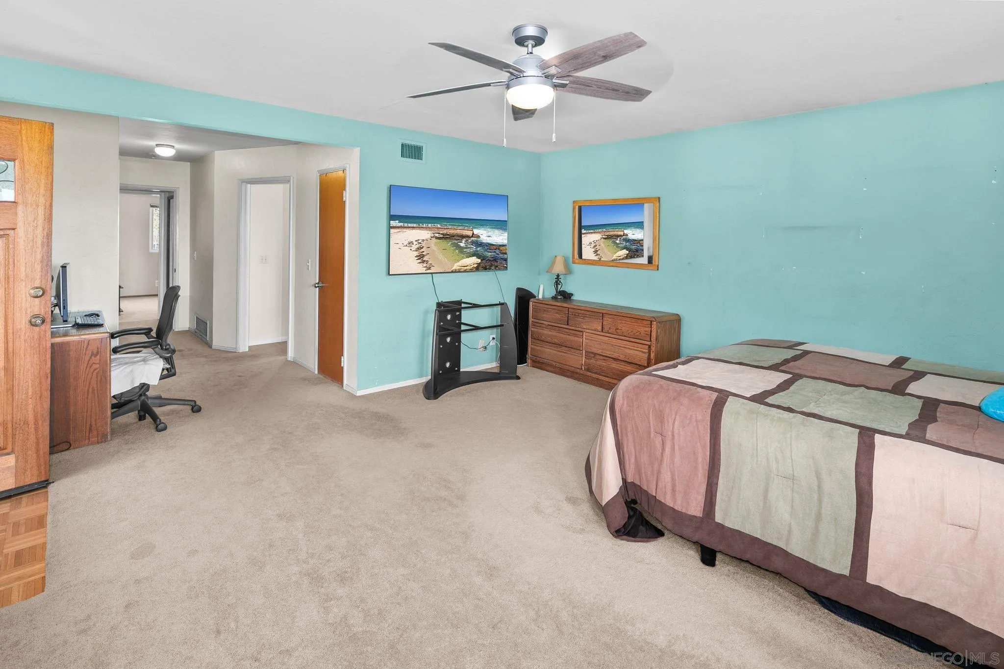 4245 Avenida Gregory