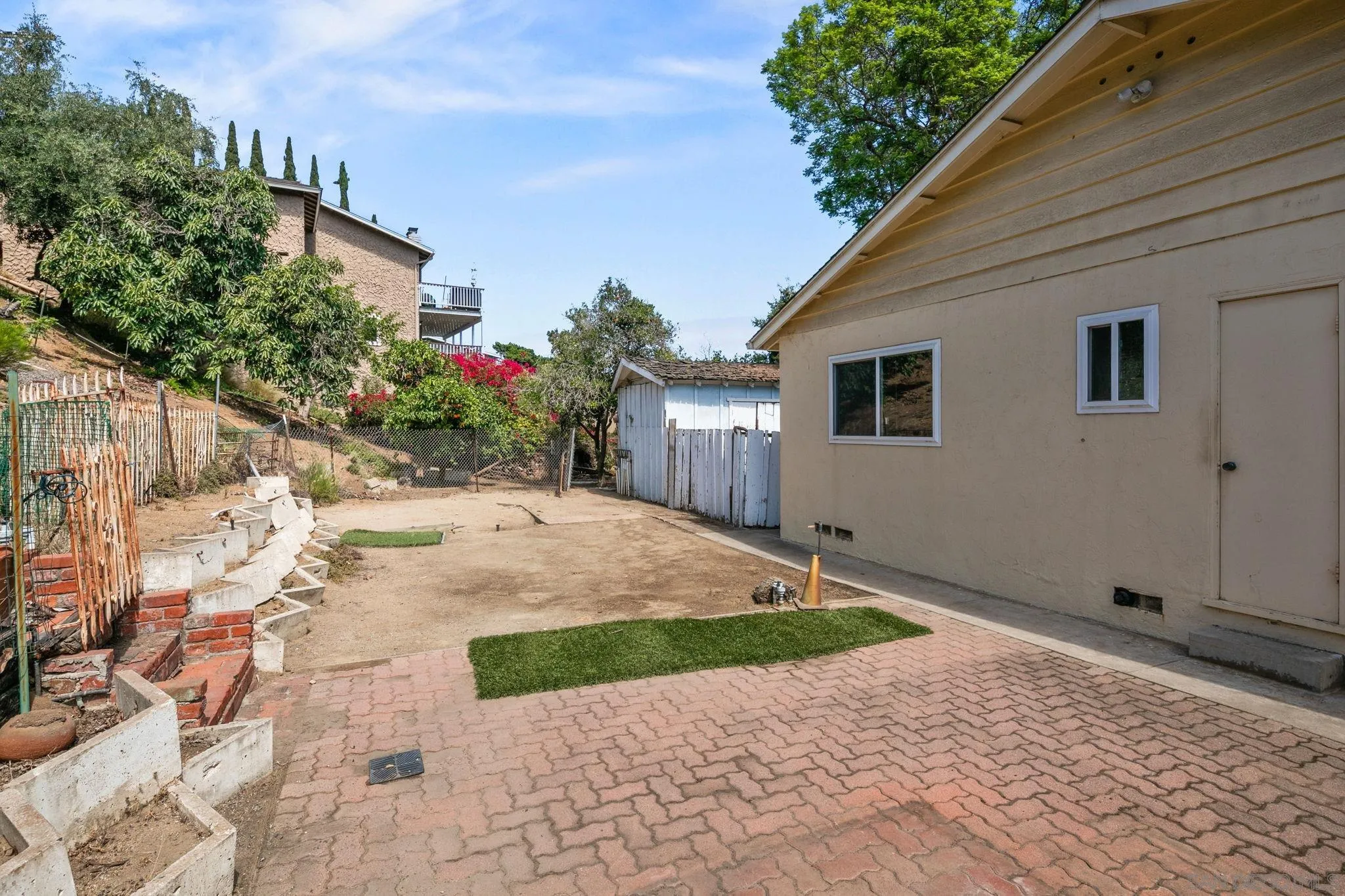 4245 Avenida Gregory