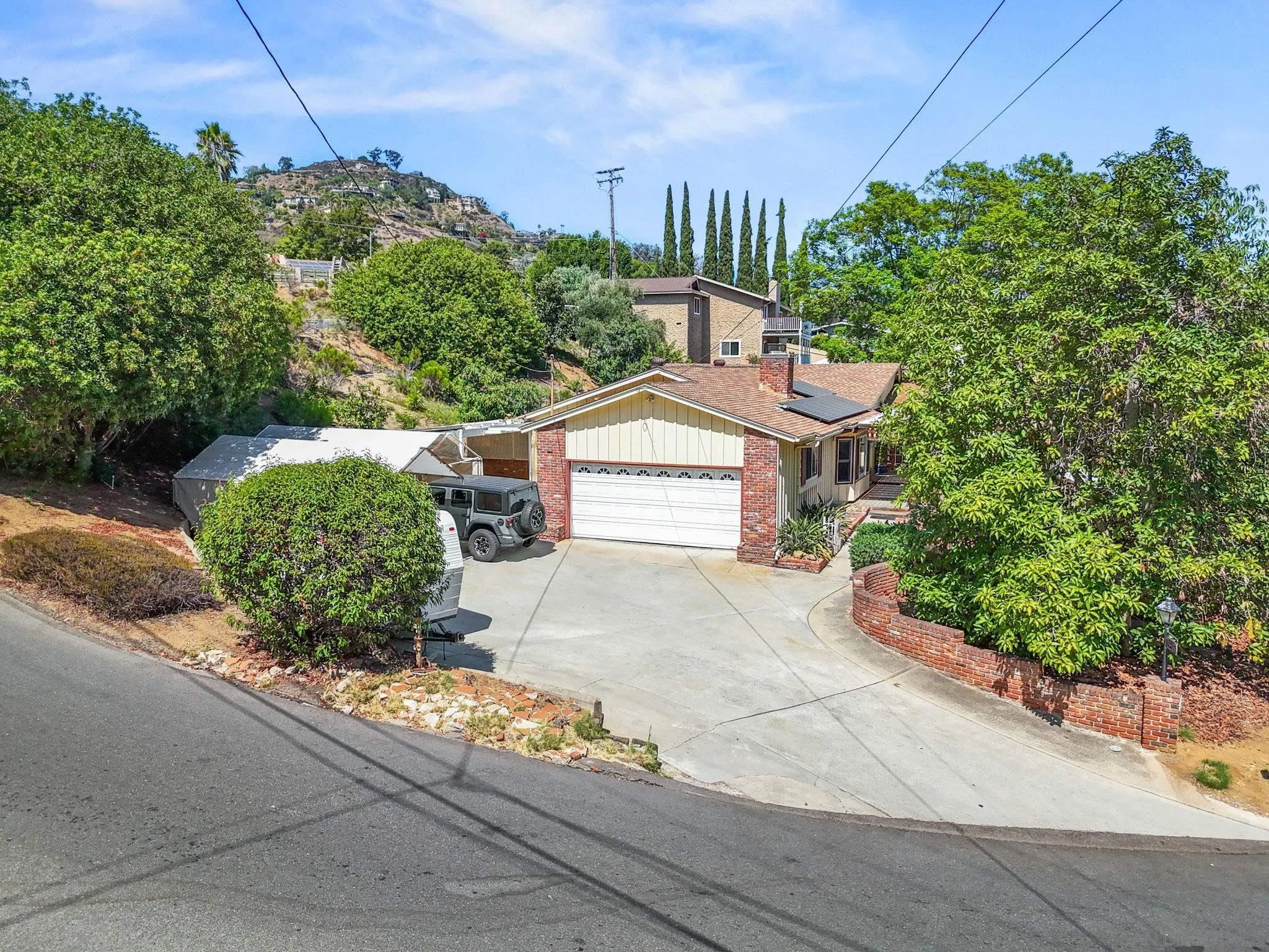 4245 Avenida Gregory