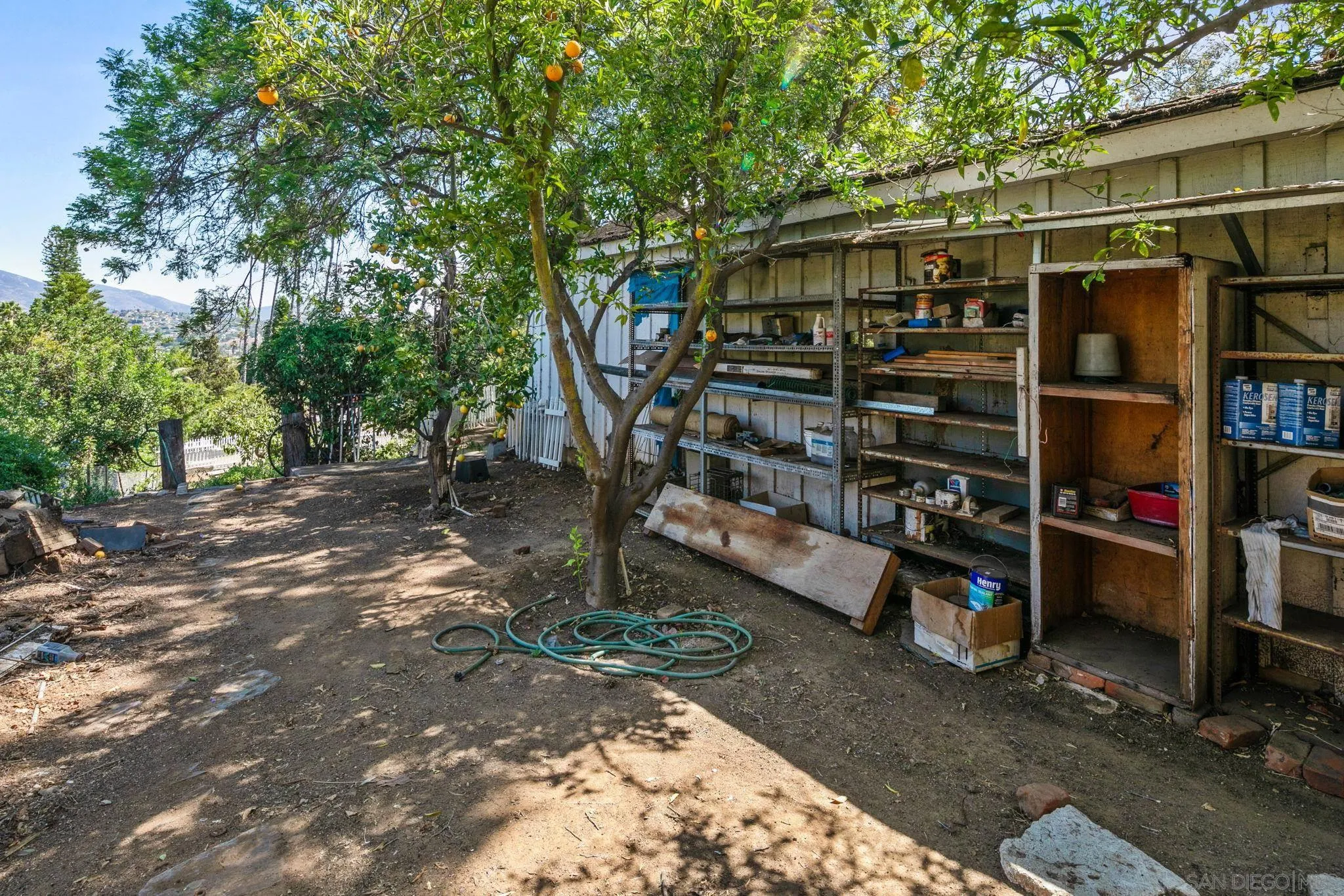 4245 Avenida Gregory