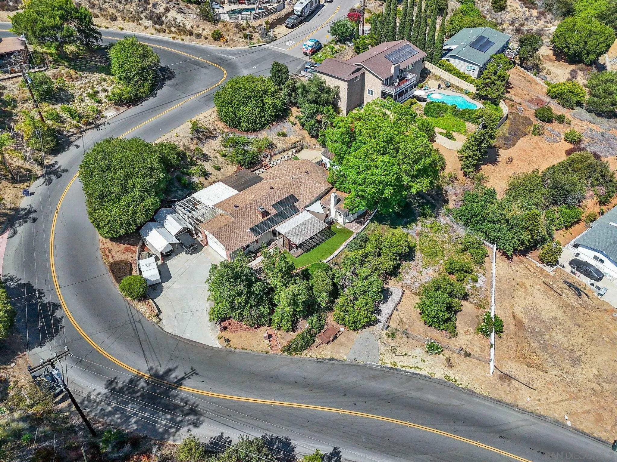 4245 Avenida Gregory
