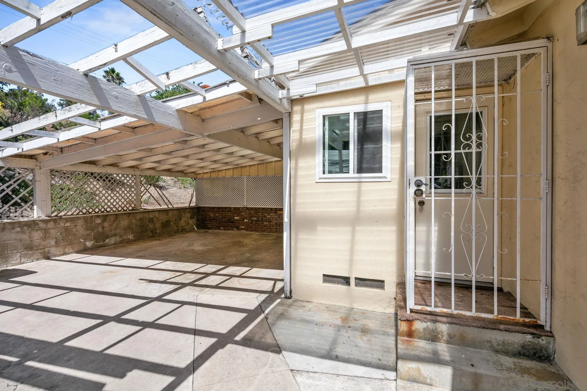 4245 Avenida Gregory