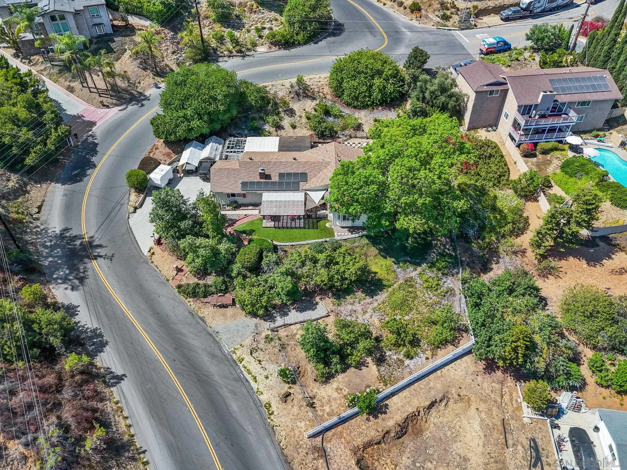 4245 Avenida Gregory