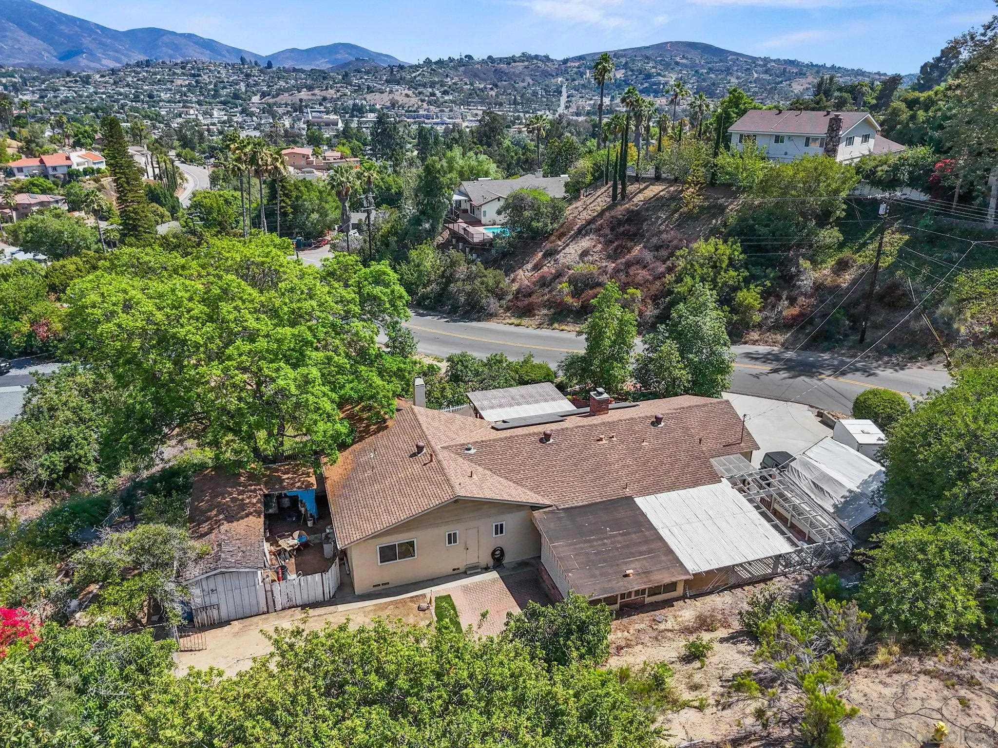 4245 Avenida Gregory
