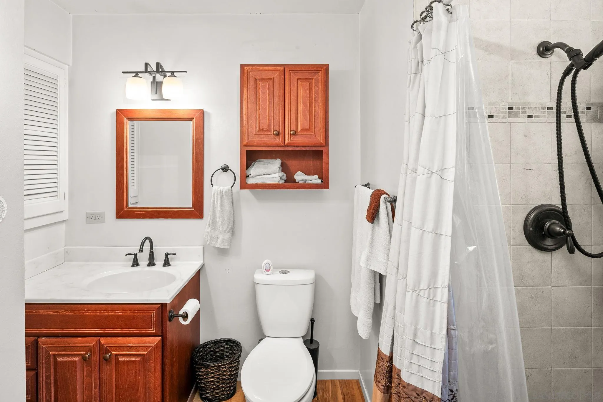4245 Avenida Gregory