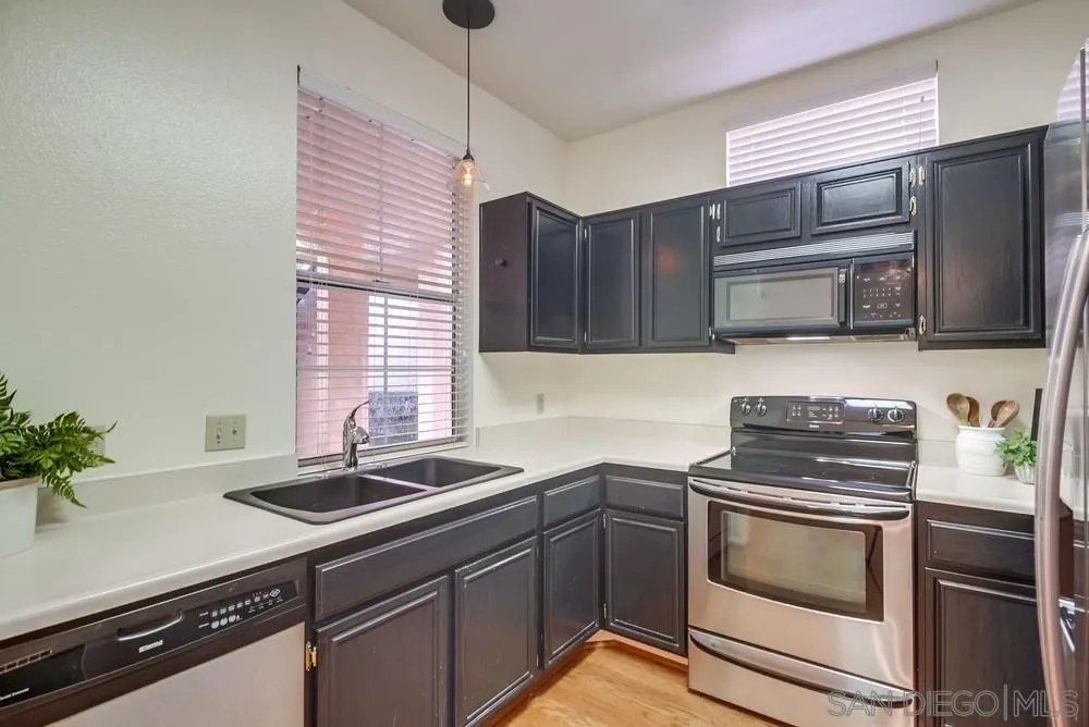 18736 Caminito Cantilena Unit 194