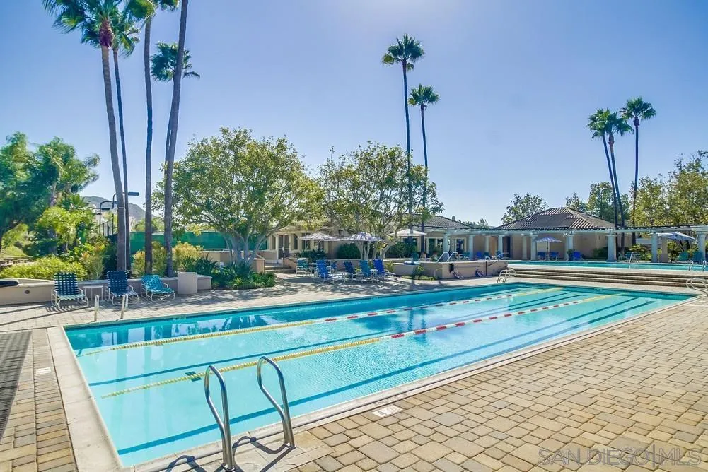 18736 Caminito Cantilena Unit 194