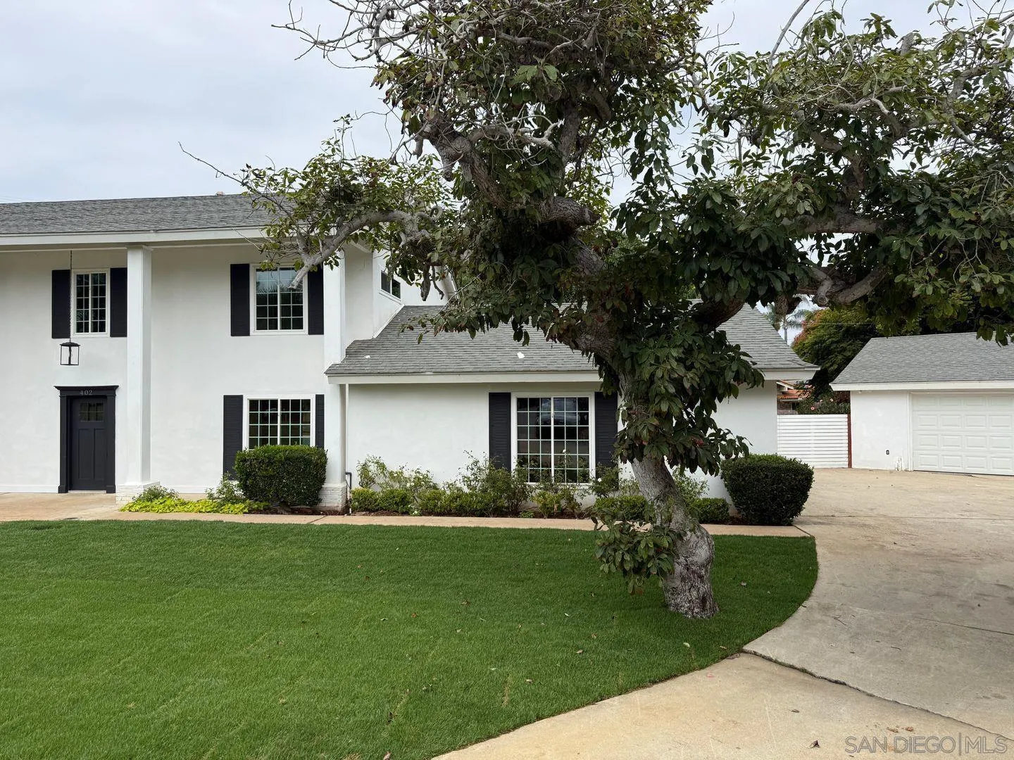 402 Parkwood