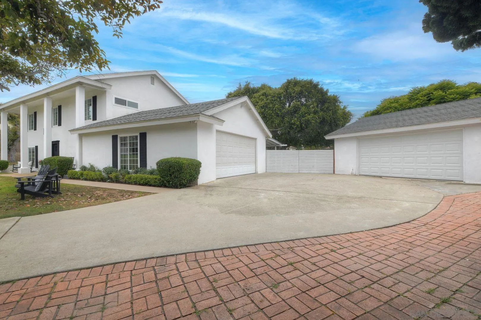 402 Parkwood