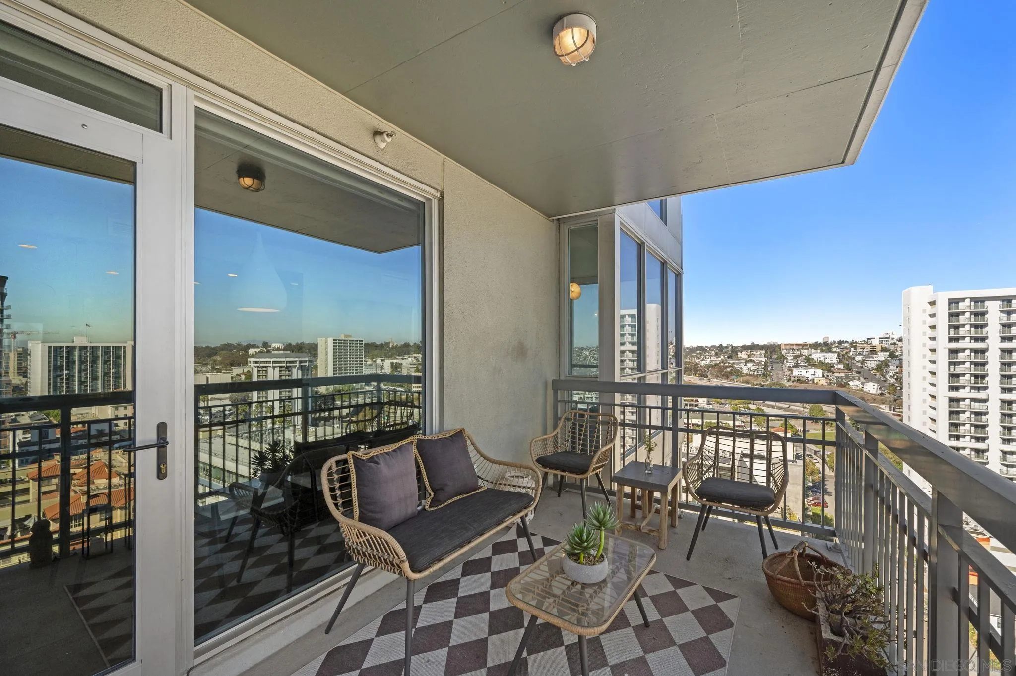 300 W W Beech St Unit 1808