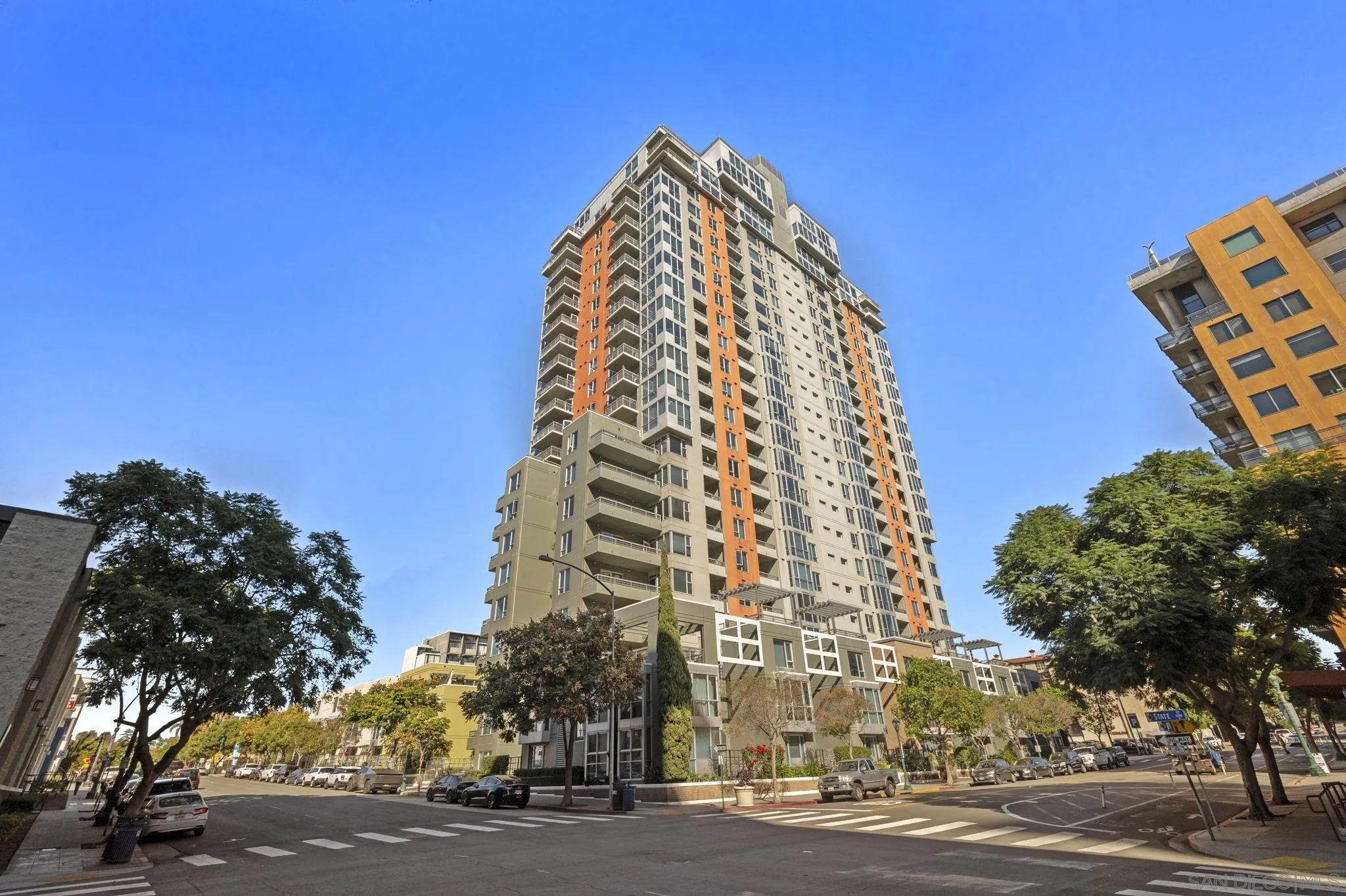 300 W W Beech St Unit 1808