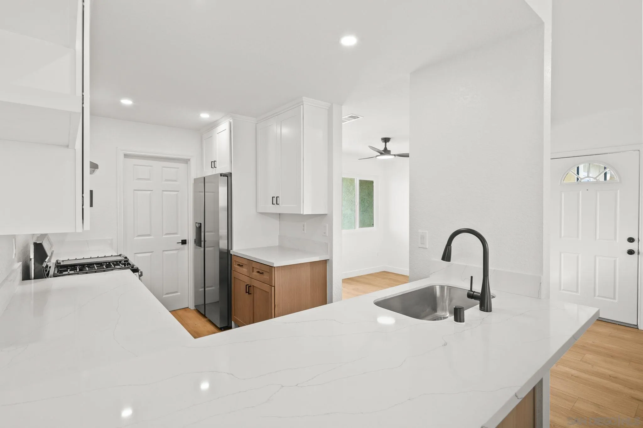 152 Evergreen Ave. Unit 4