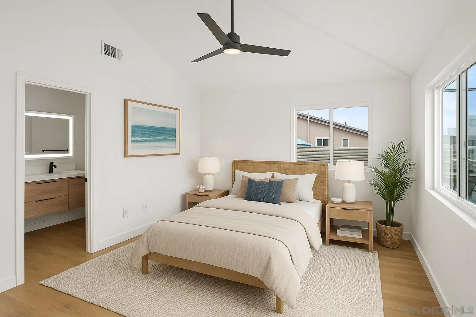 152 Evergreen Ave. Unit 4