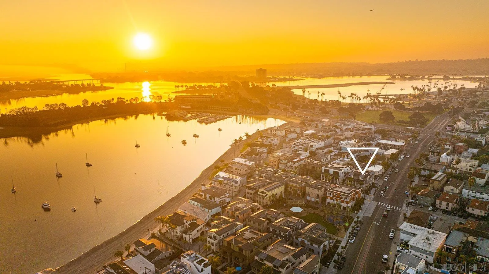 807 Santa Barbara Pl