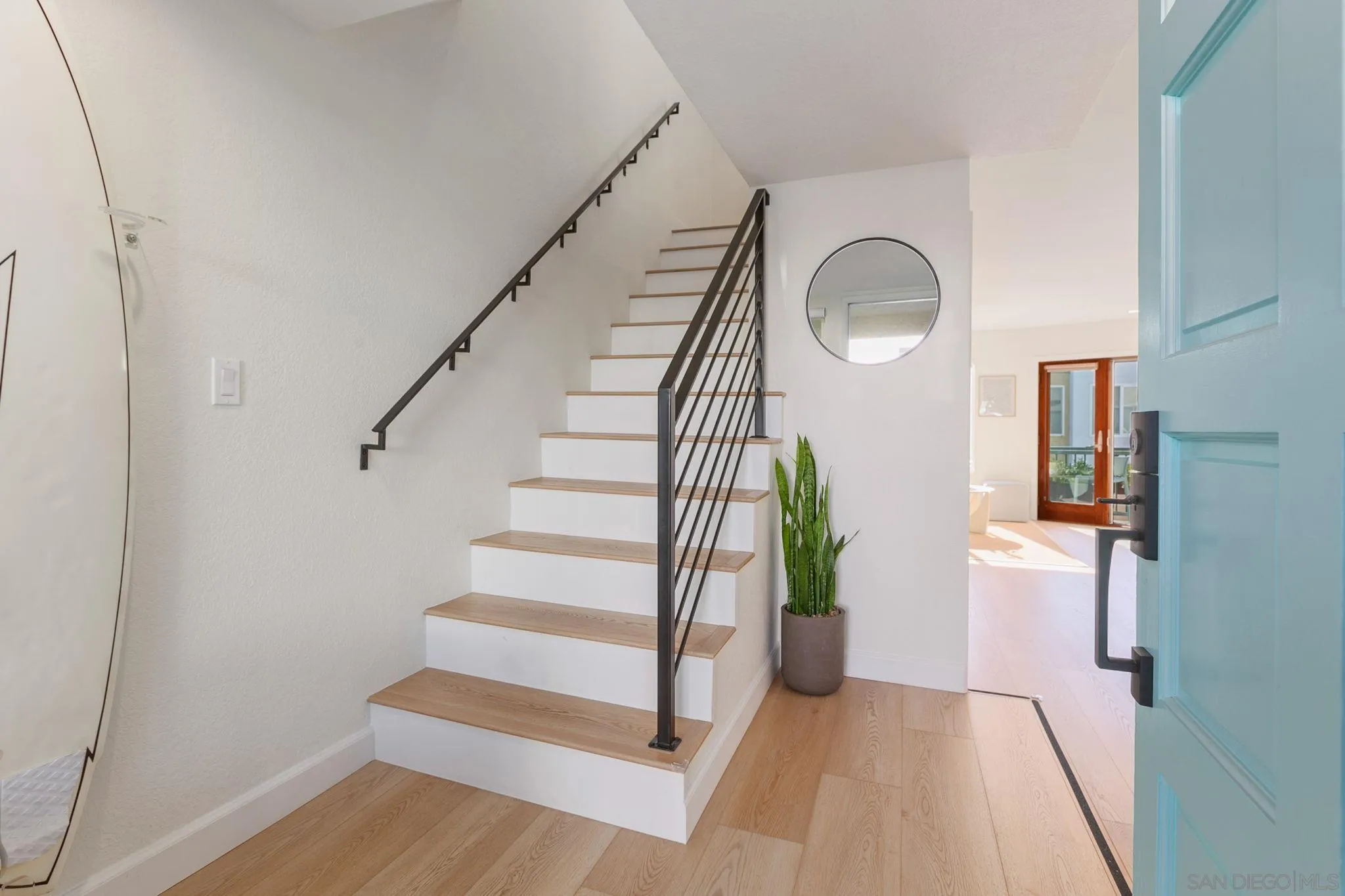 2140 Orinda Dr Unit E