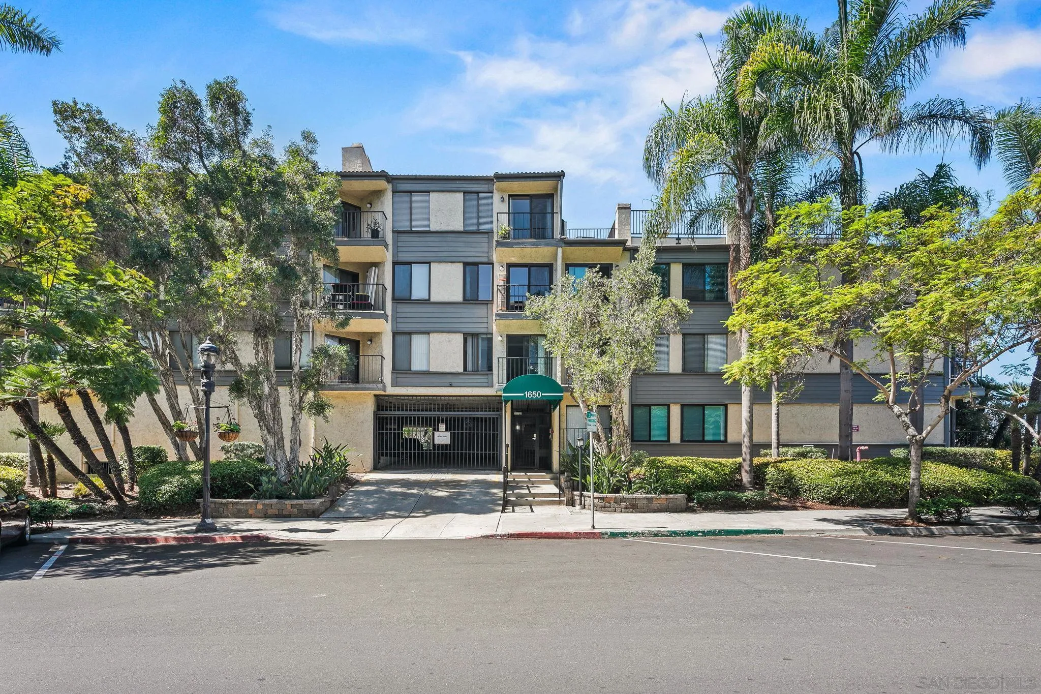 1650 8th Ave. Unit 401