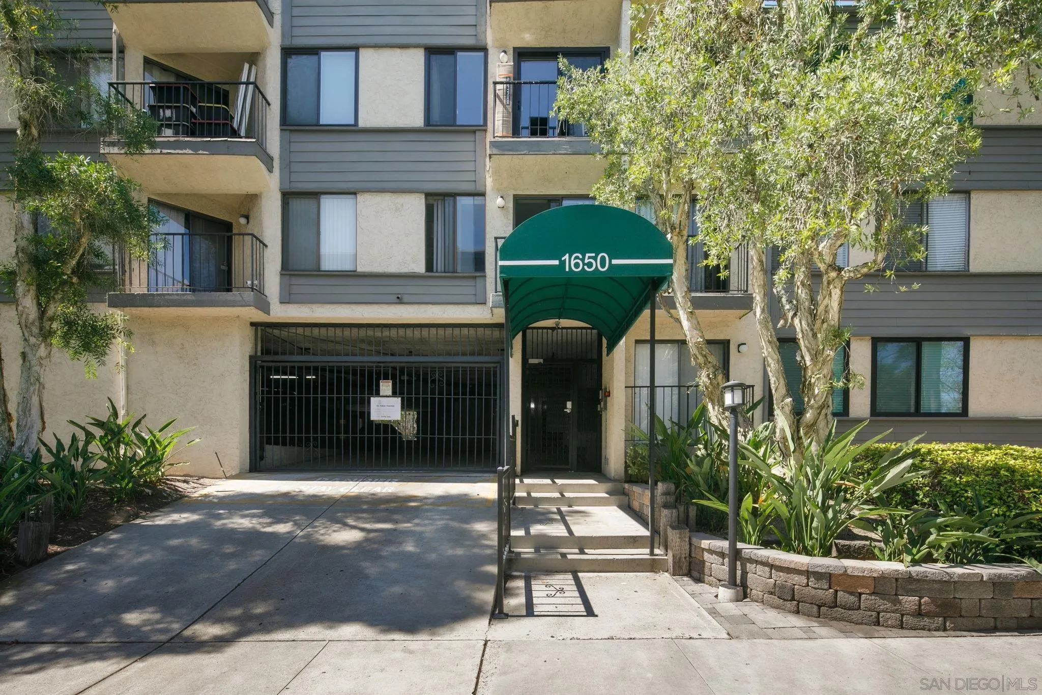 1650 8th Ave. Unit 401